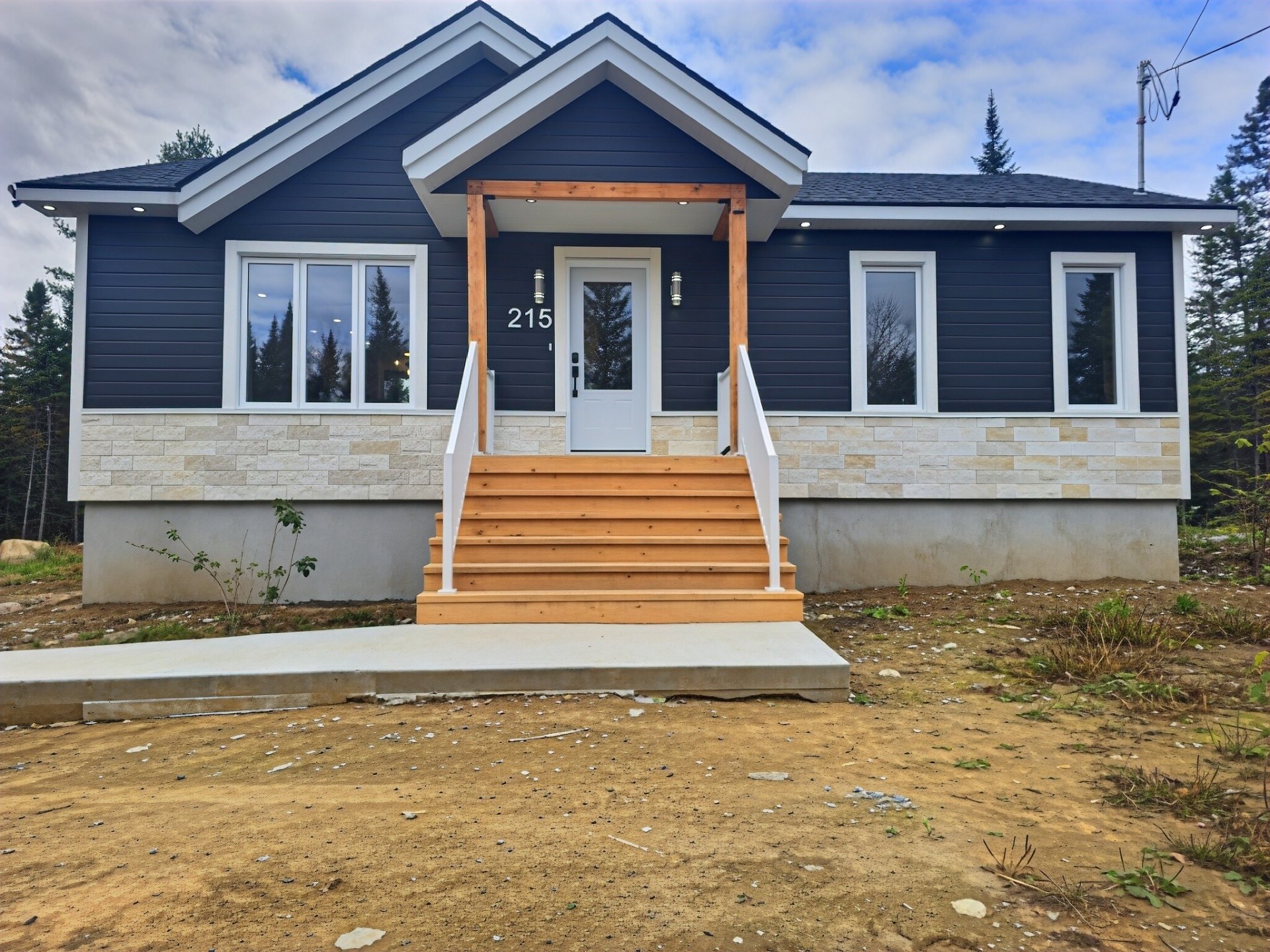 MLS: 13944825