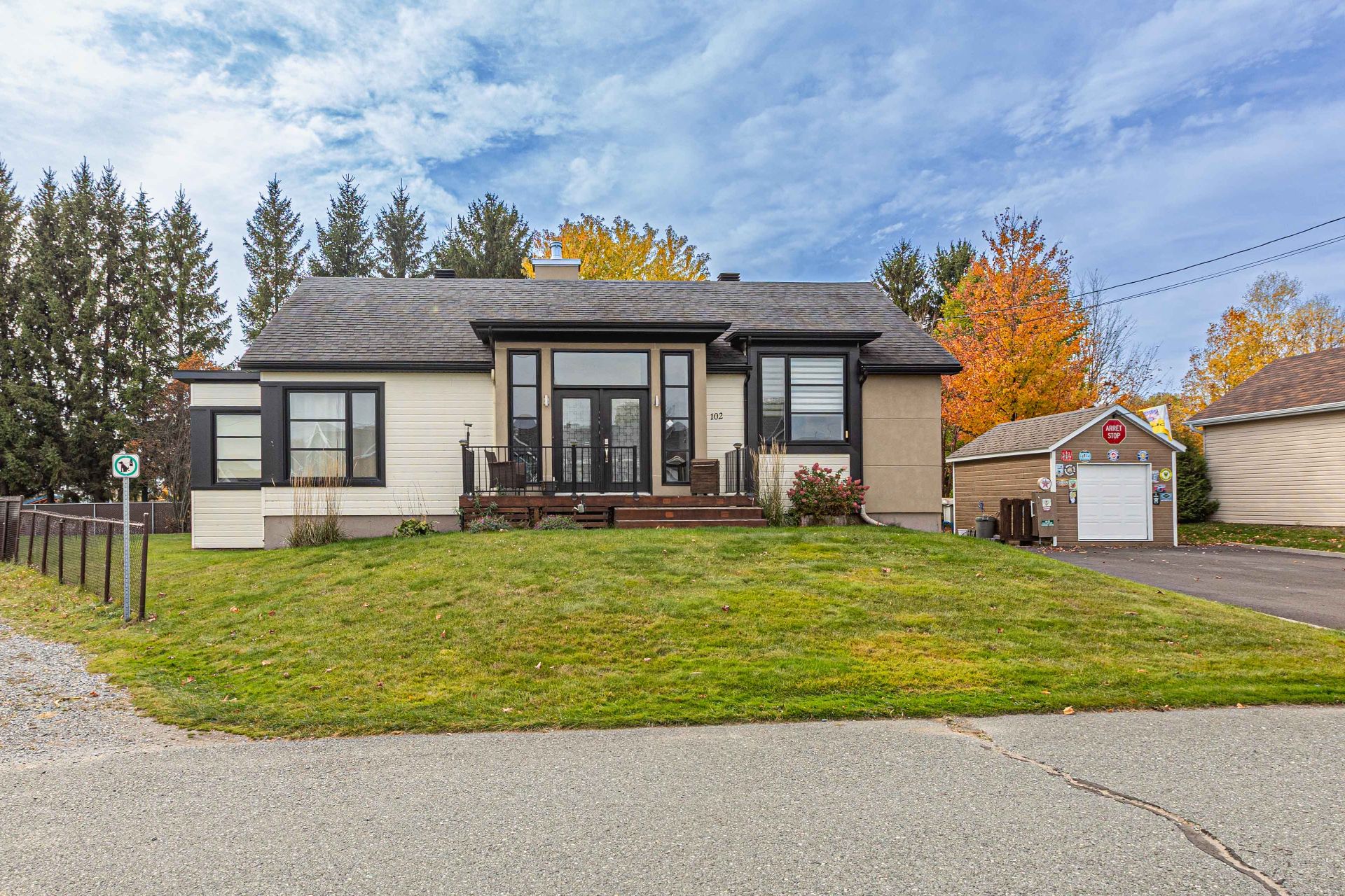MLS: 28463803