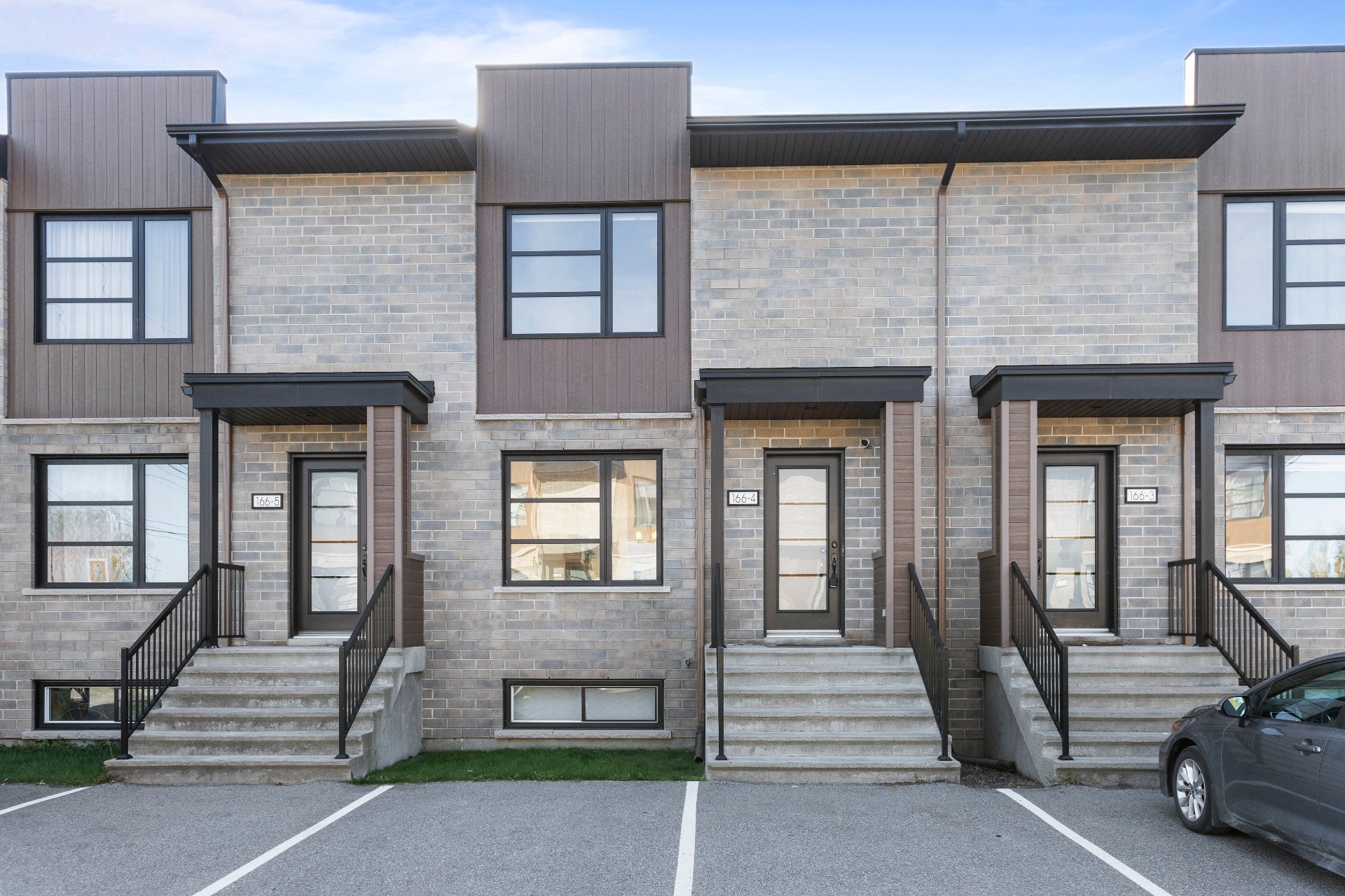 MLS: 21607806