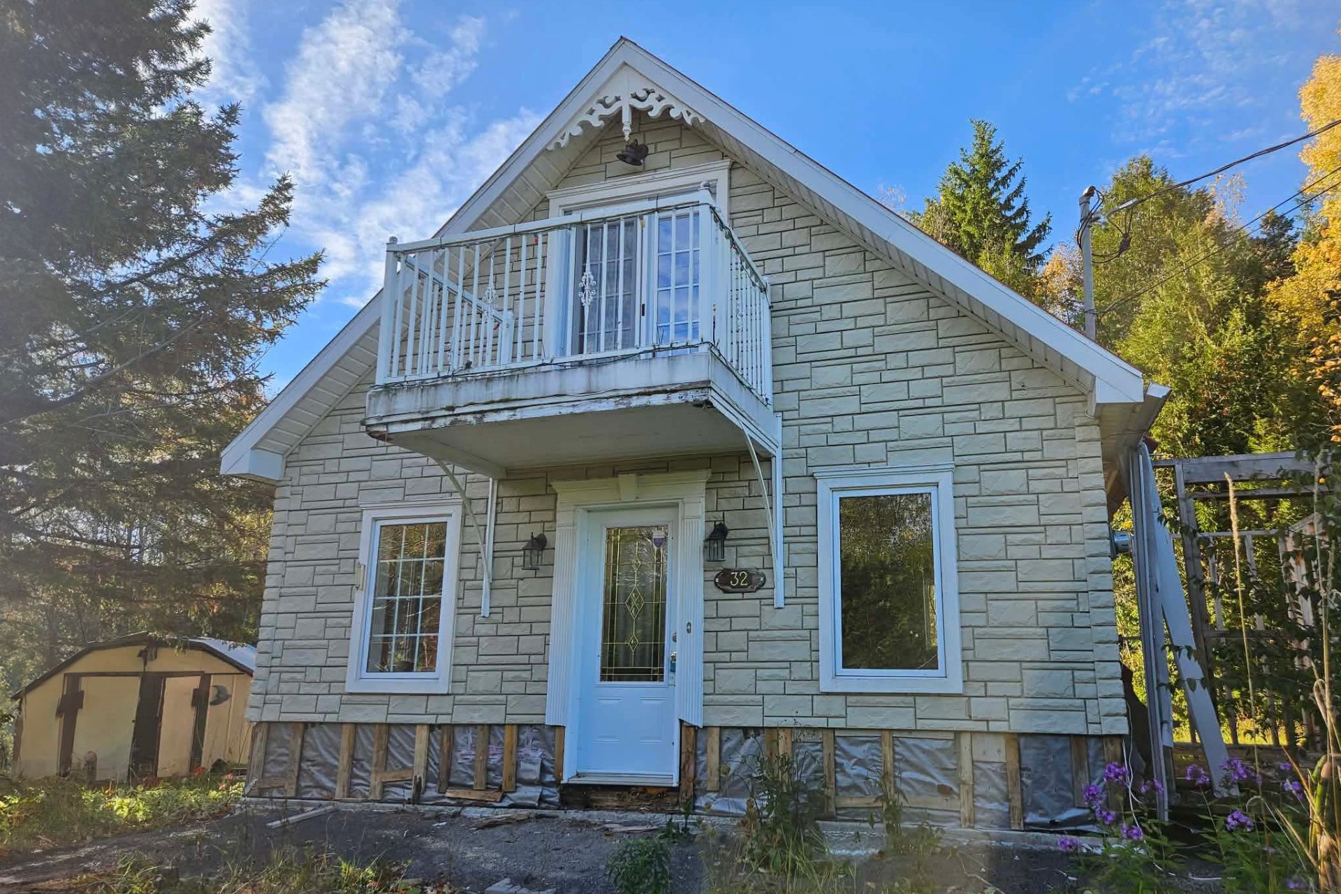 MLS: 21379905