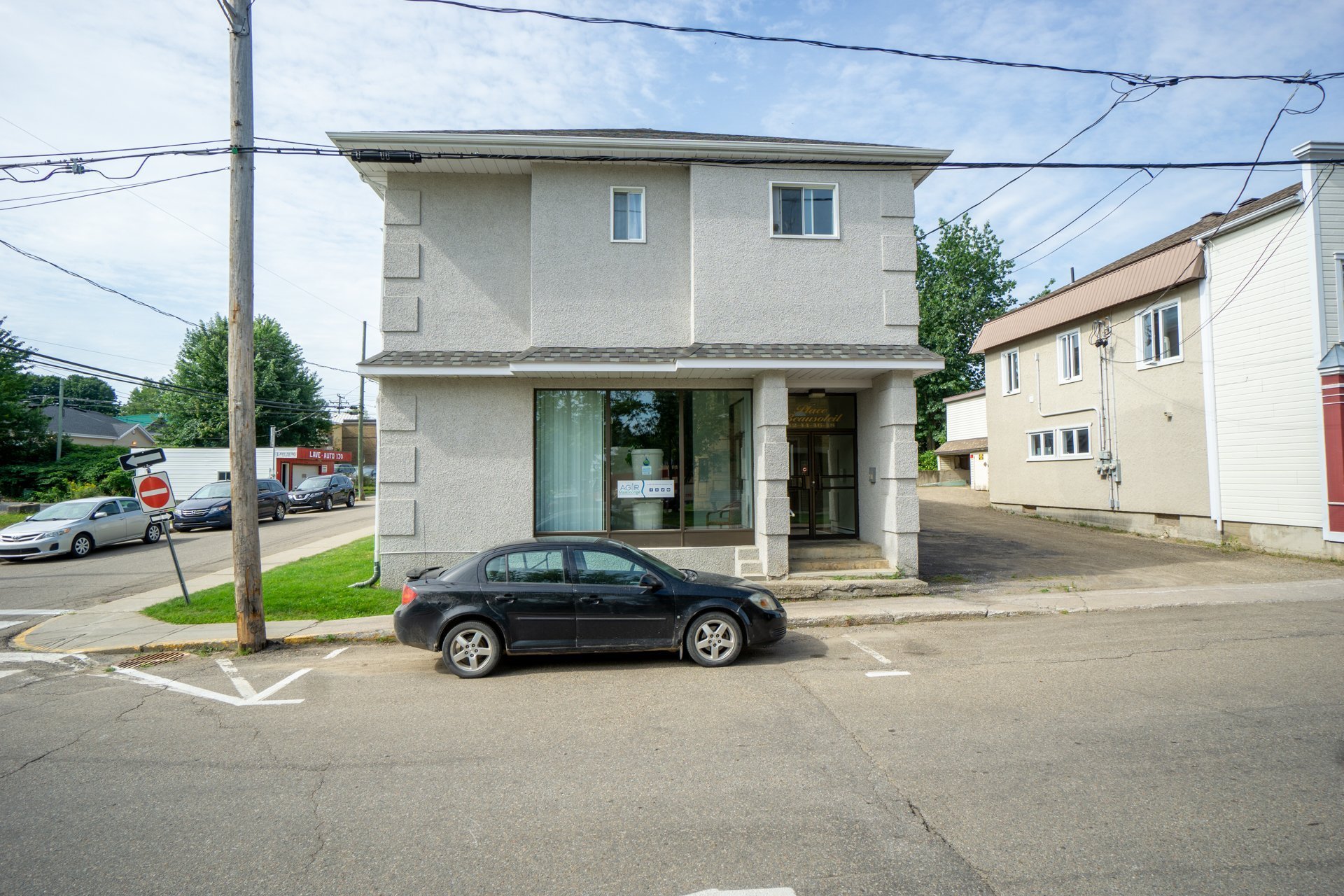 MLS: 17093350