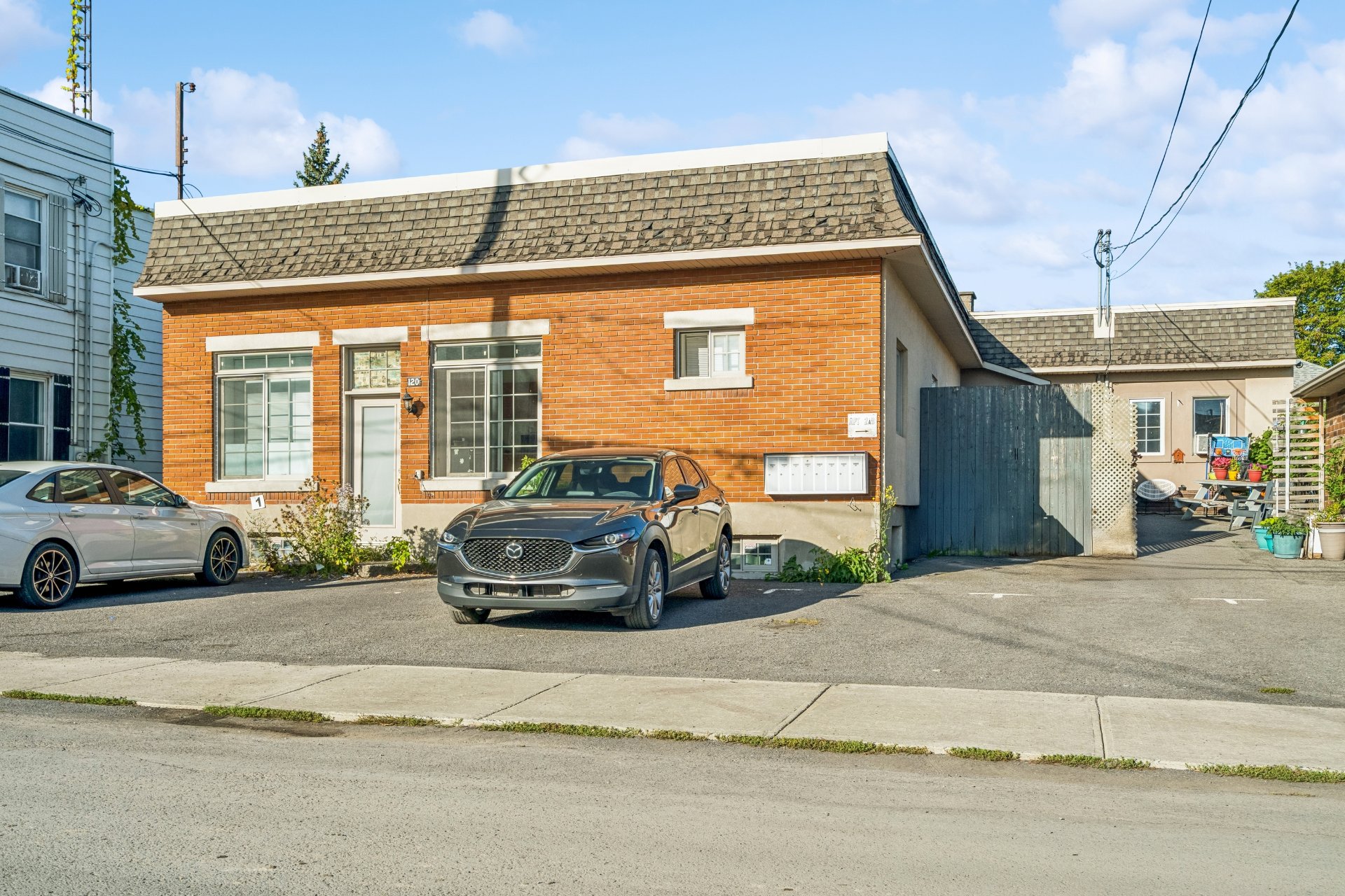 MLS: 18413584