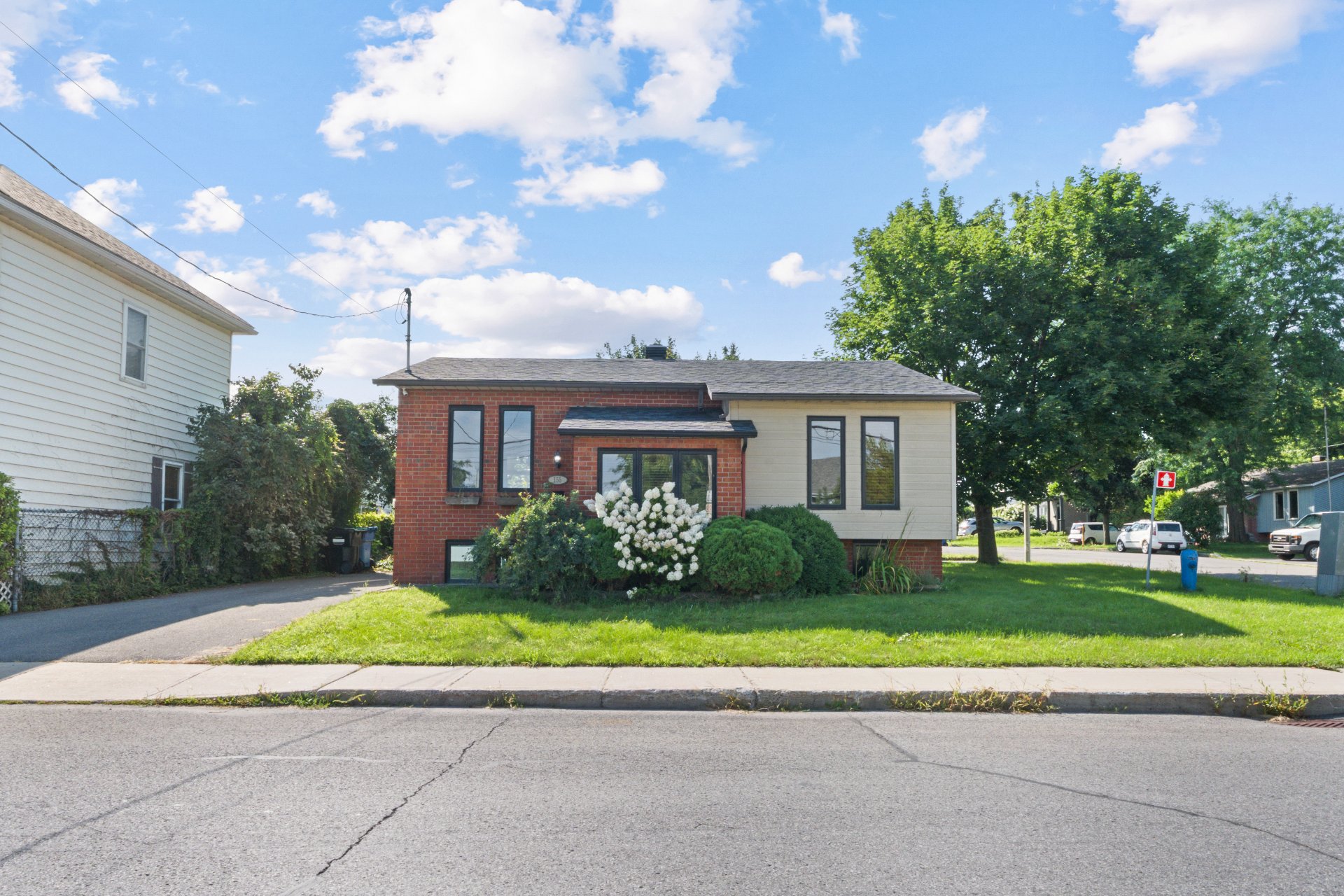 MLS: 15470225