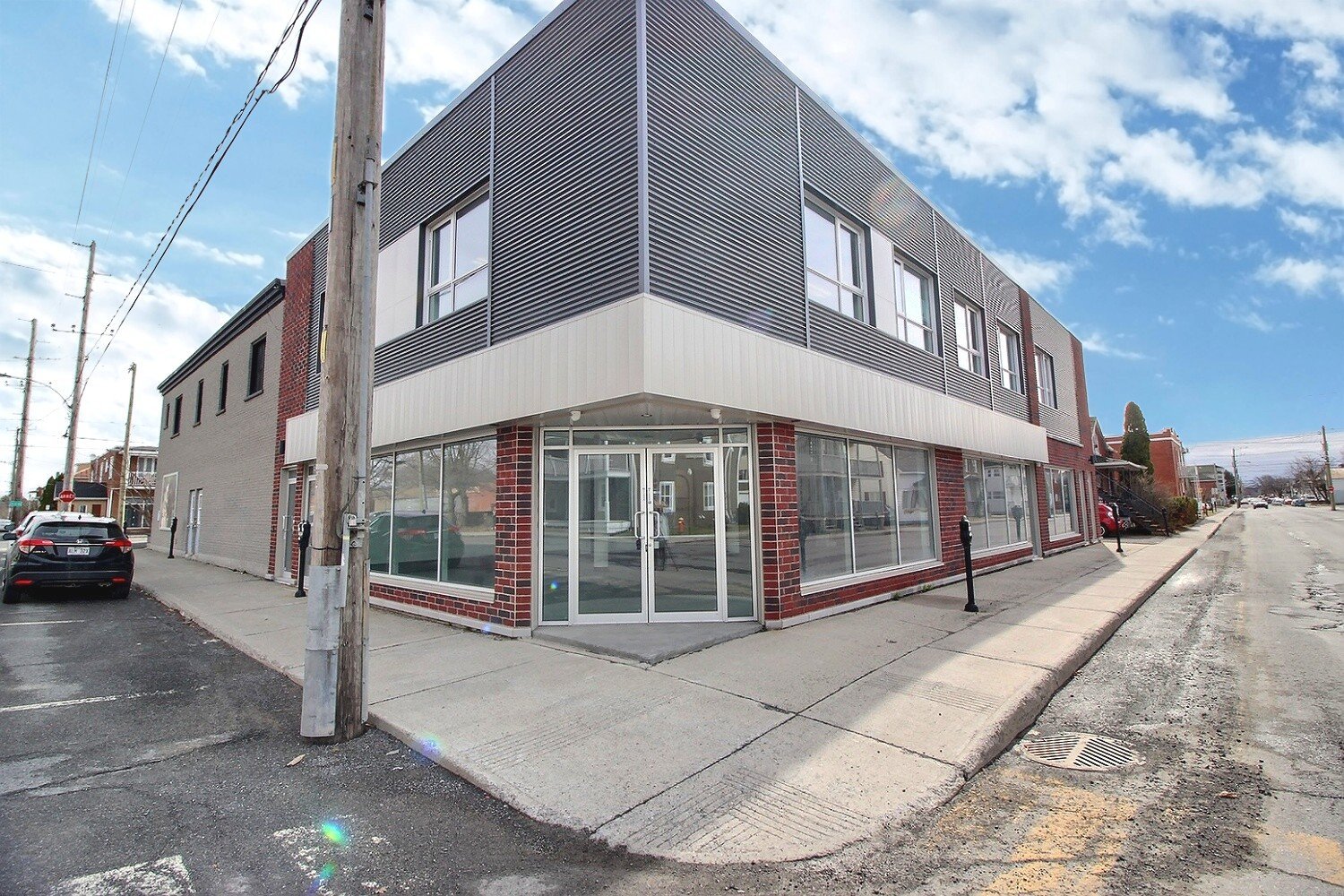 MLS: 28160165