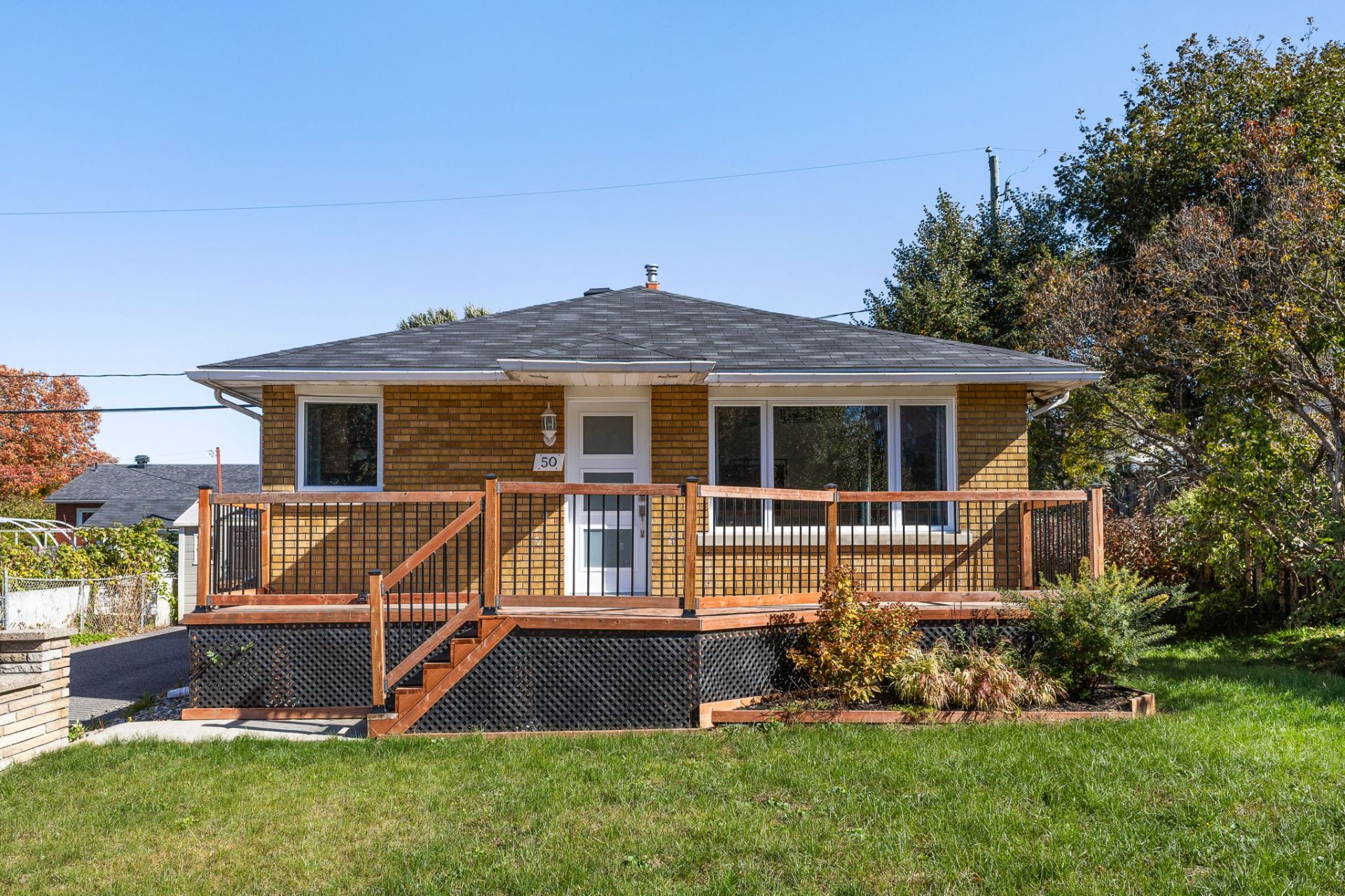 MLS: 22450209
