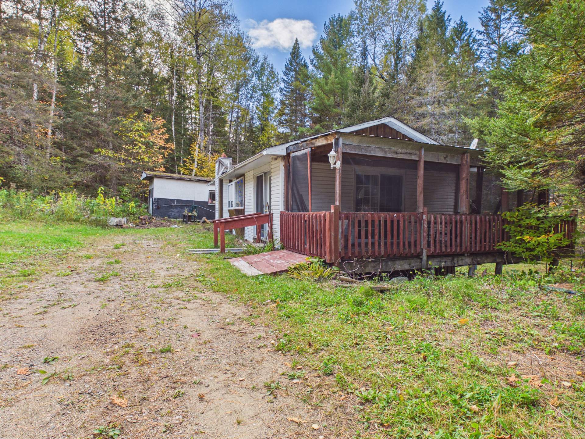 MLS: 23711464