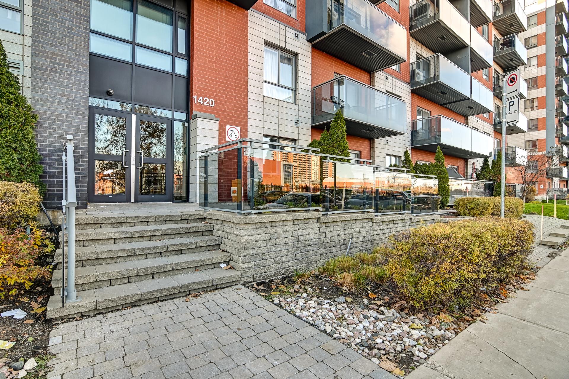 MLS: 17079052