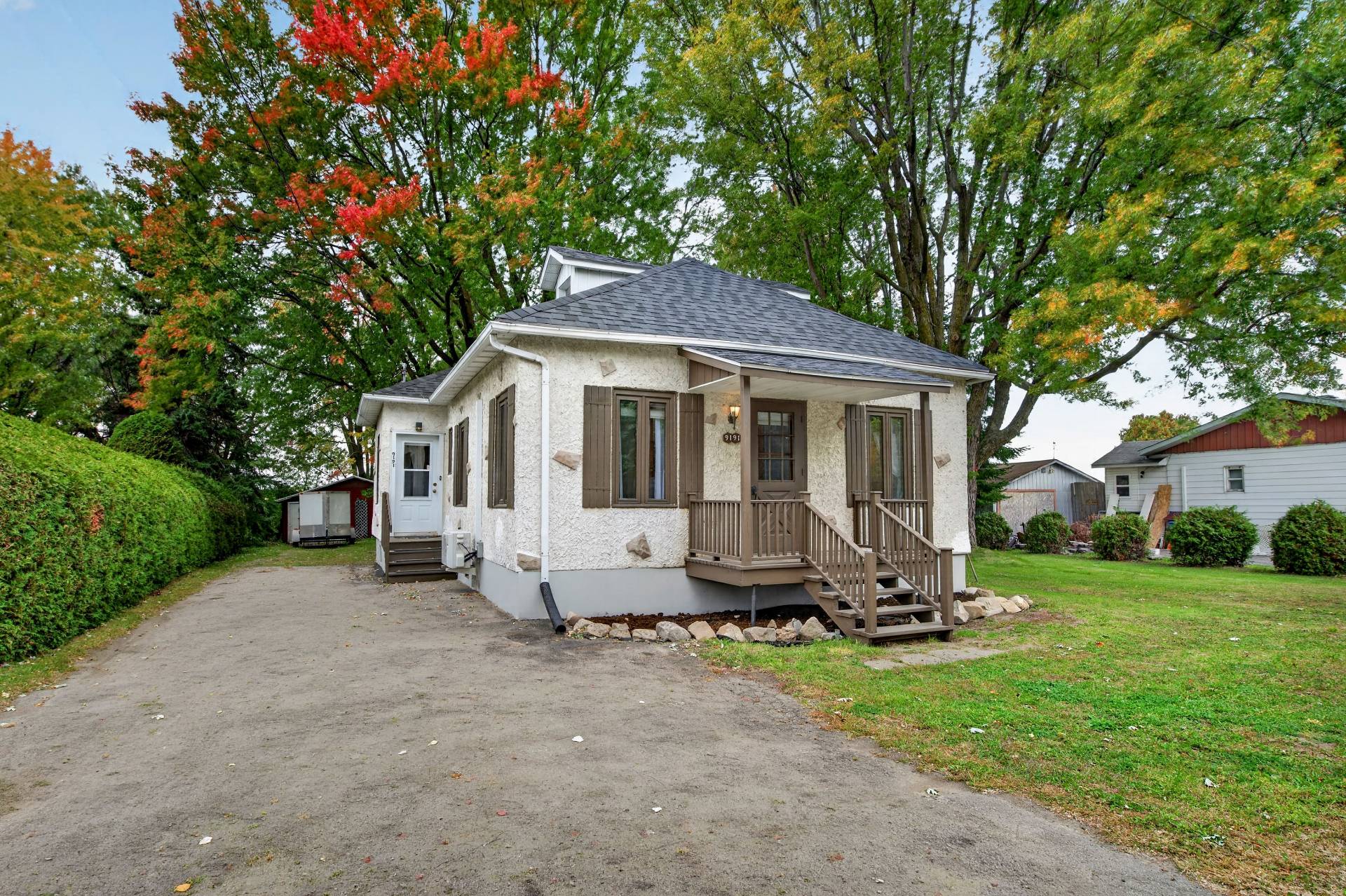 MLS: 22776192