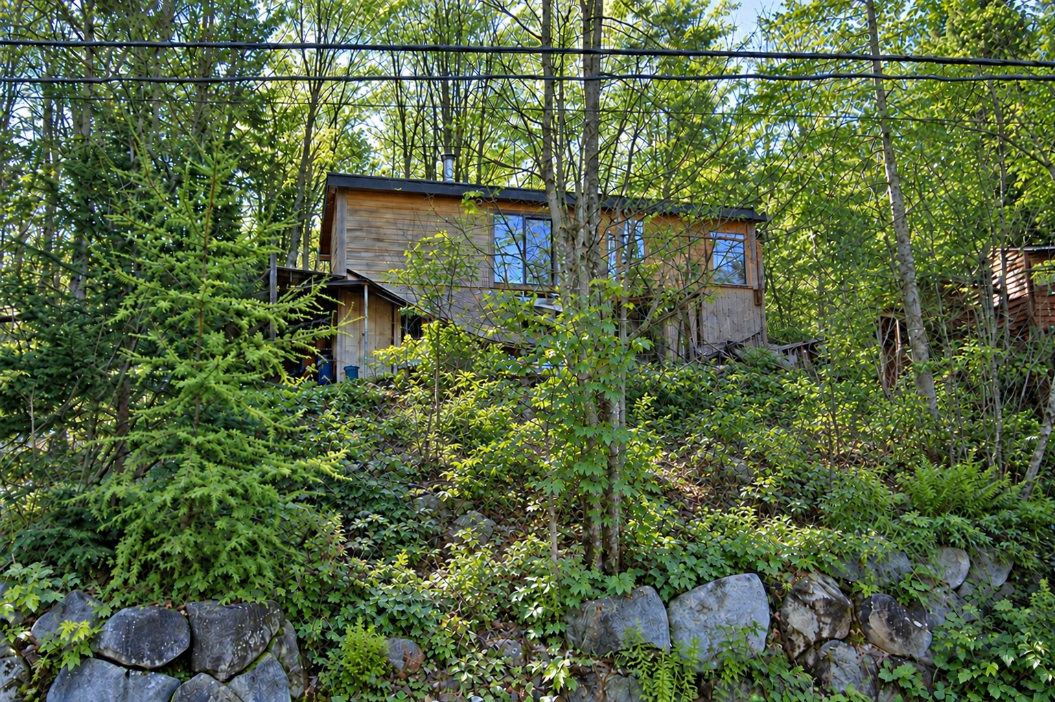 MLS: 21007276