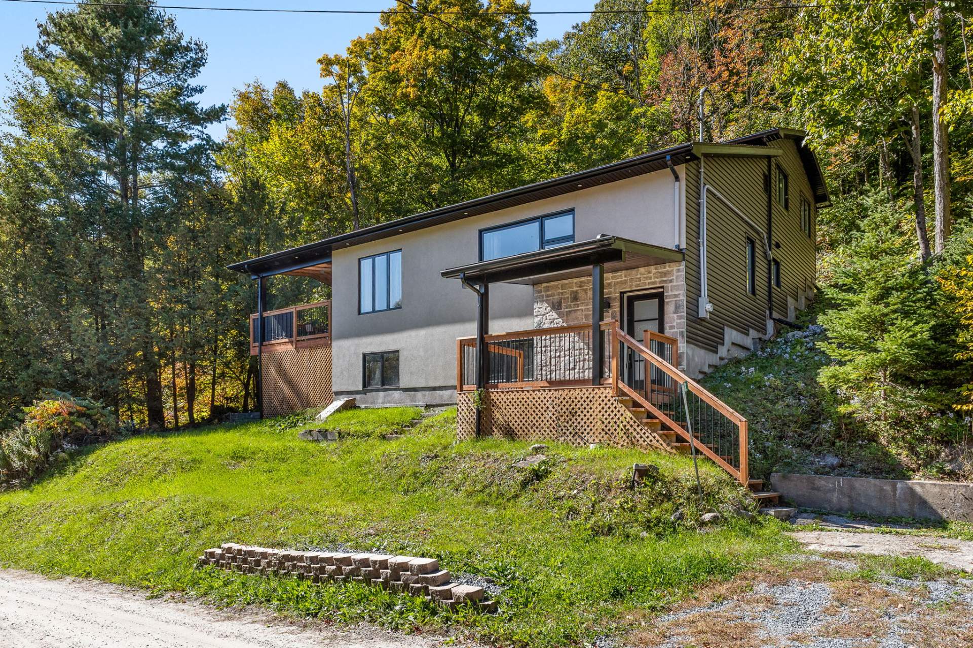 MLS: 27000620