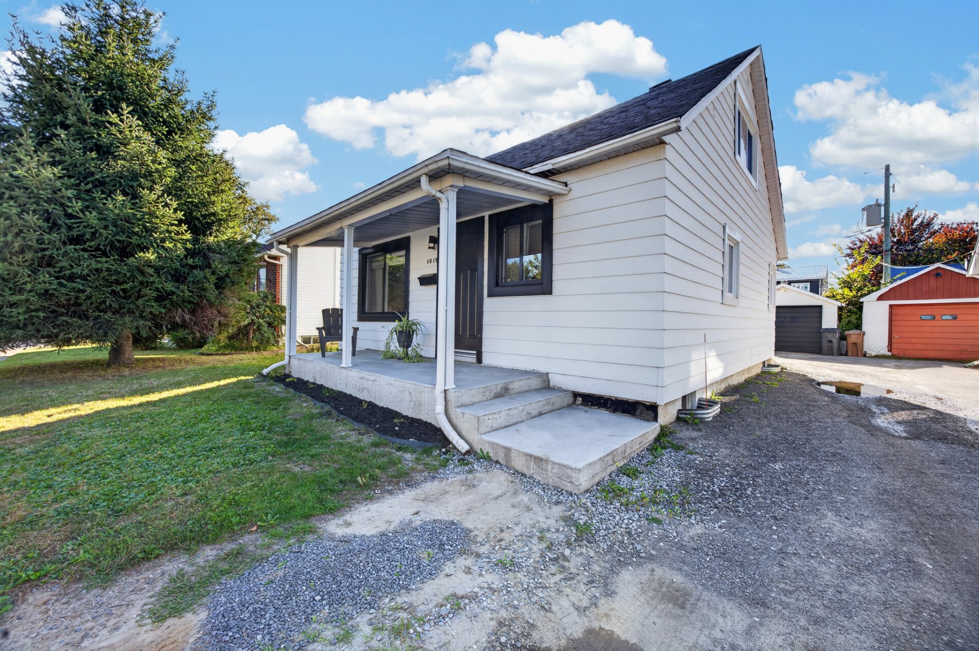 MLS: 21595073
