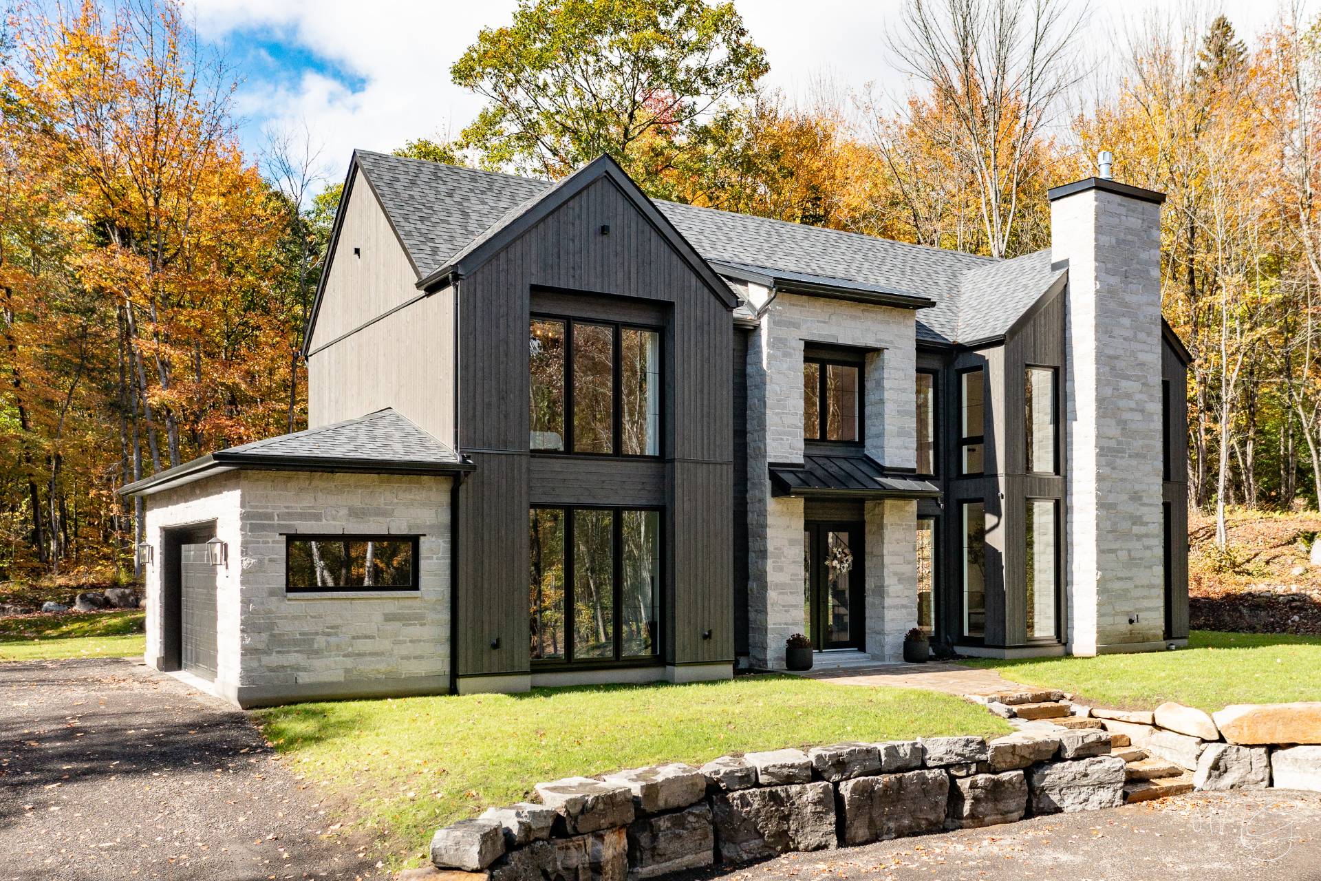 MLS: 12553838