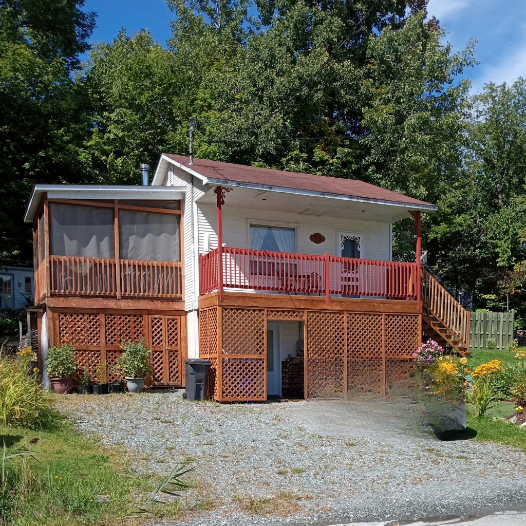 MLS: 22566397