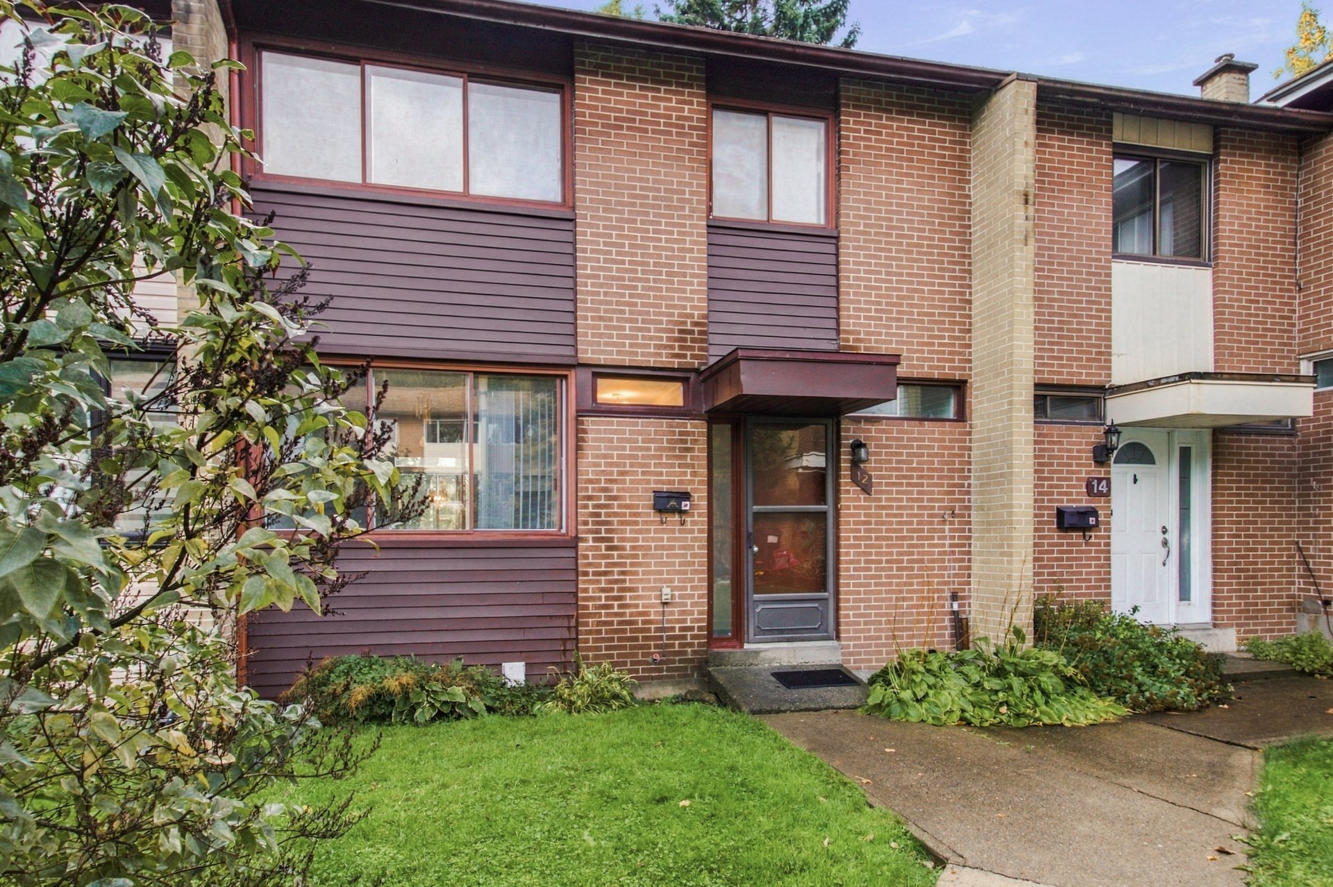 MLS: 26319858