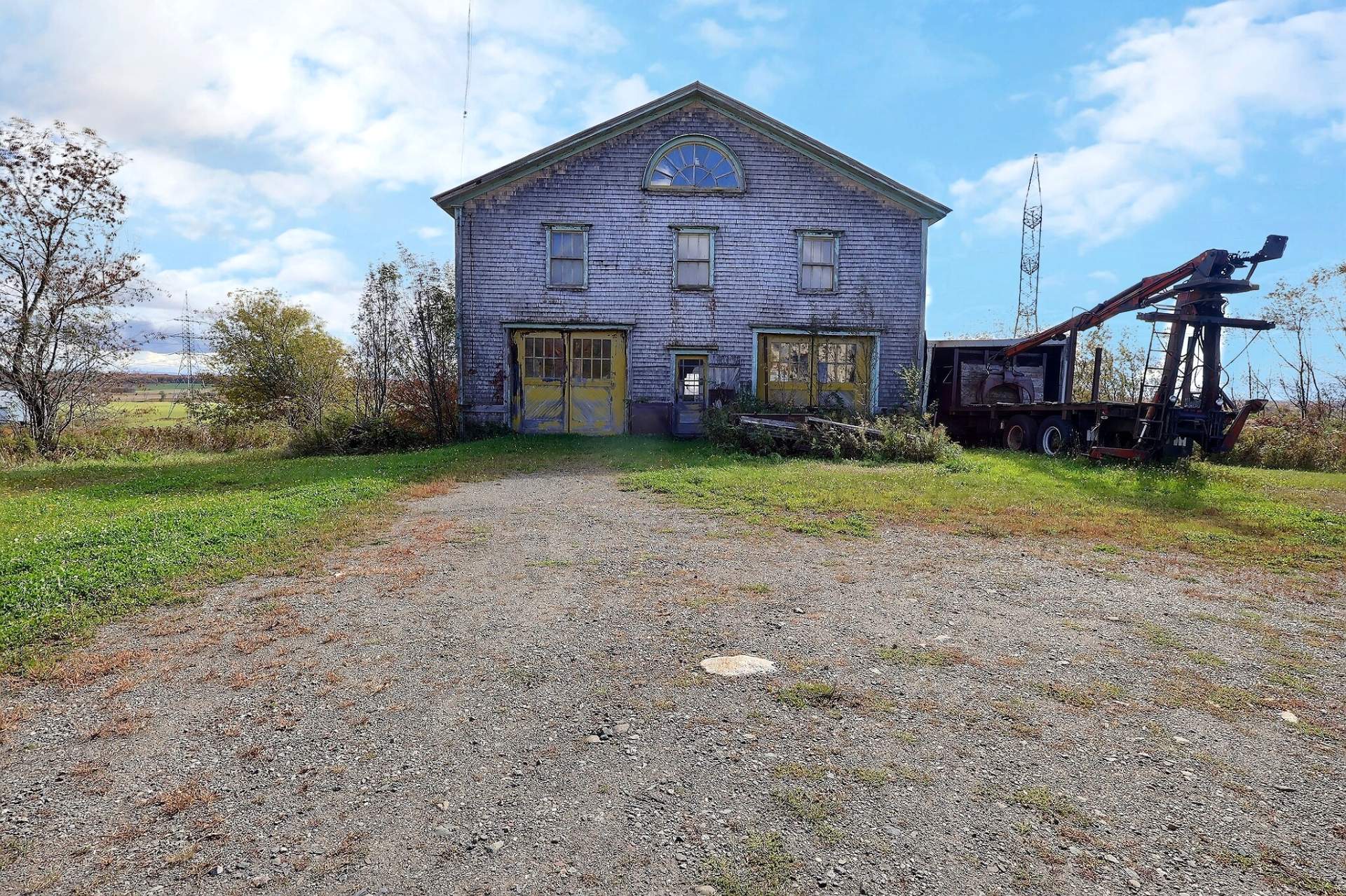 MLS: 18481116