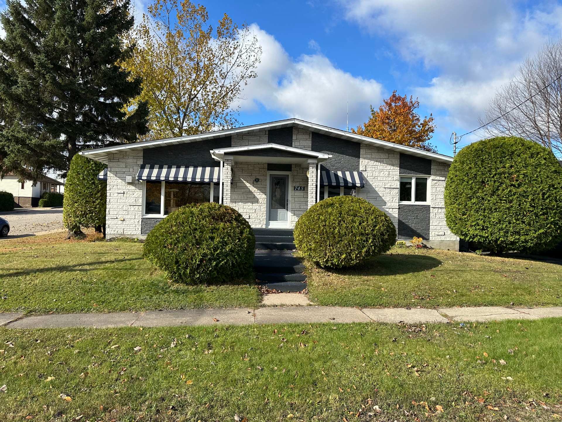 MLS: 15083926