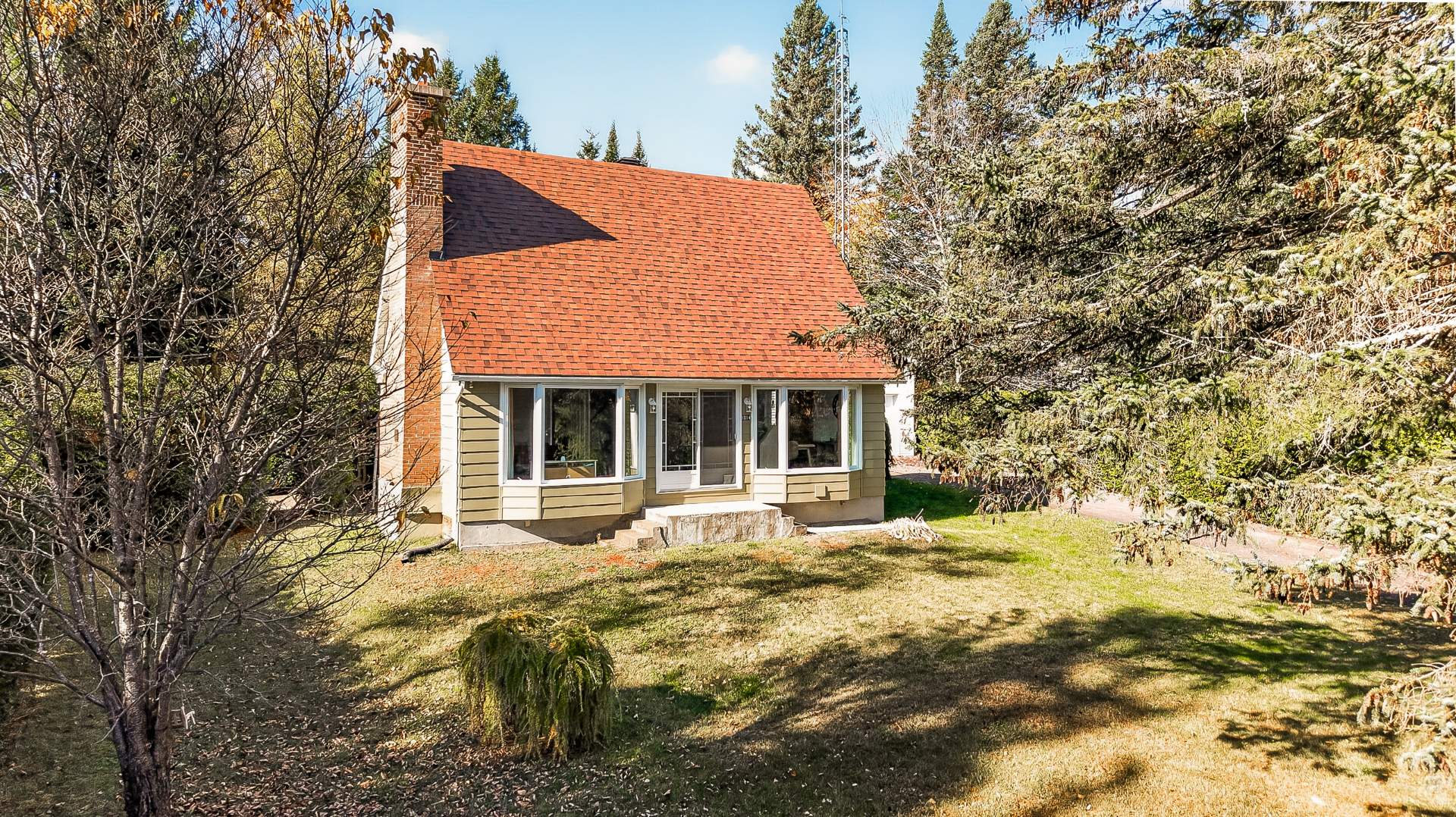 MLS: 24961428
