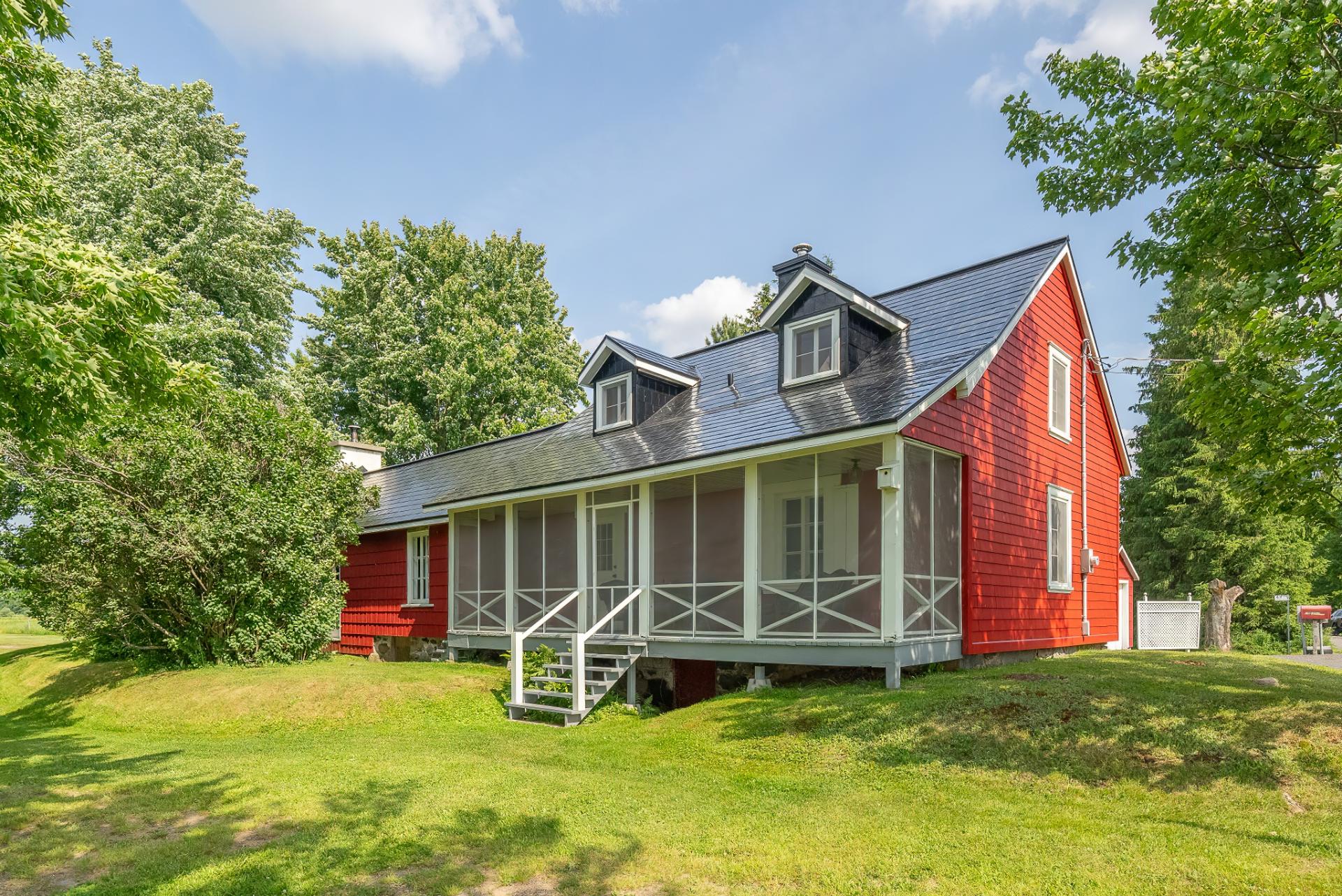 MLS: 18791858