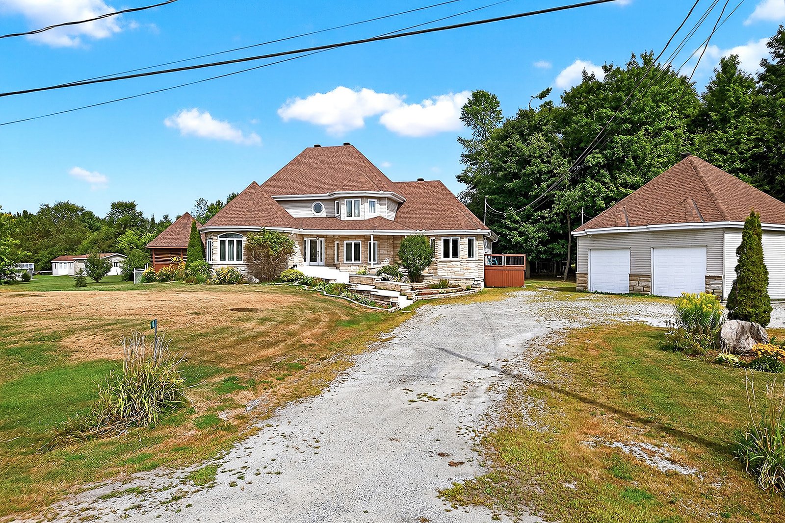 MLS: 28958311