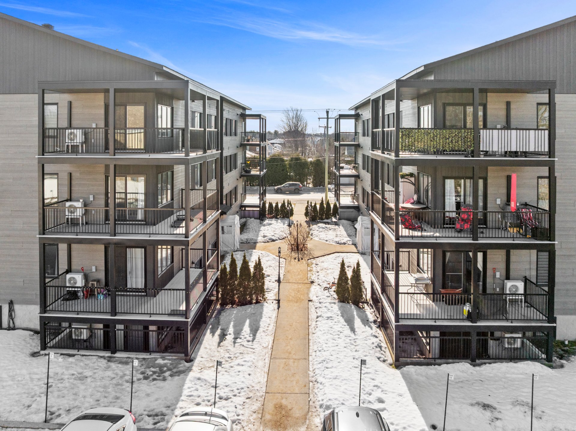 MLS: 24216946