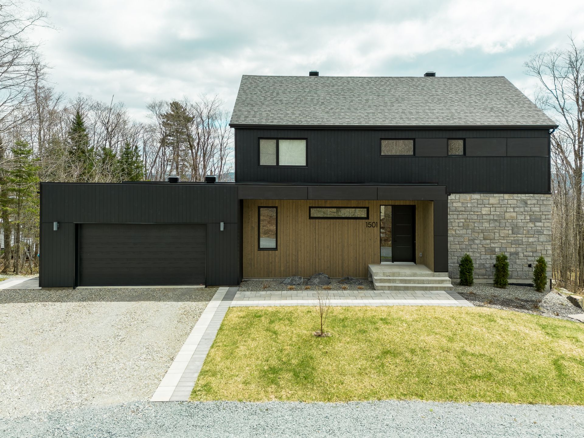 MLS: 24401273