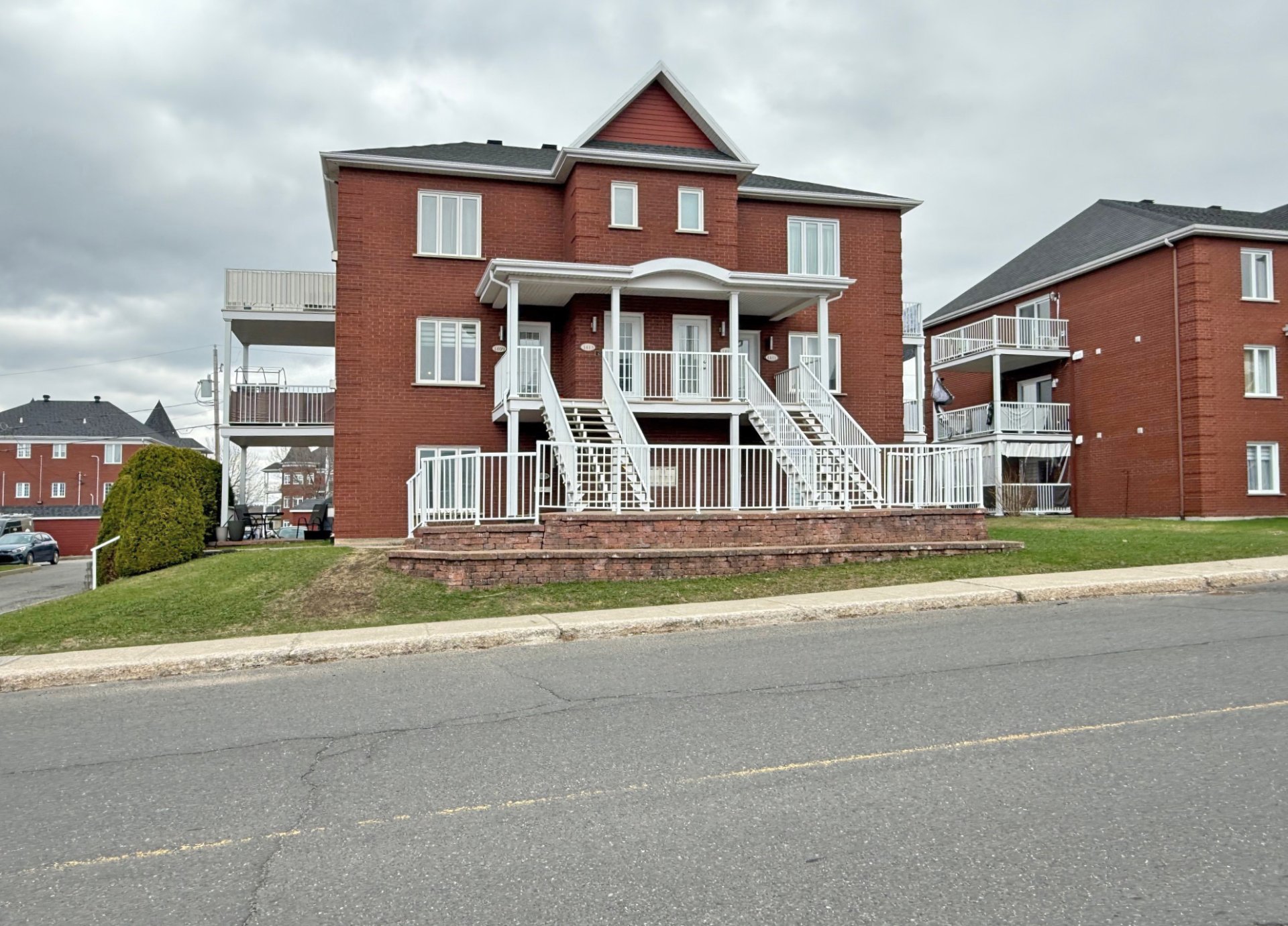 MLS: 25154303