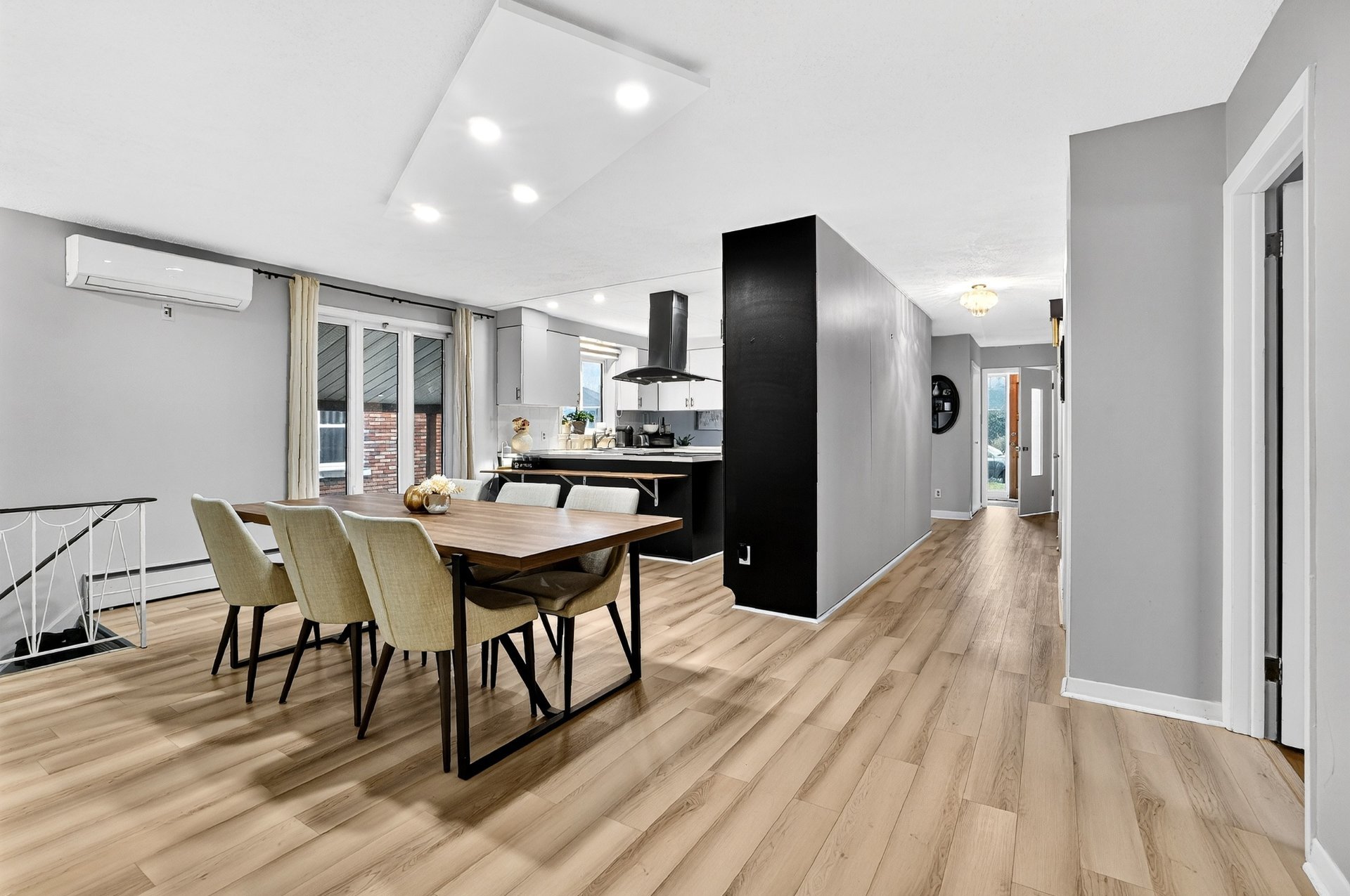 MLS: 26290444