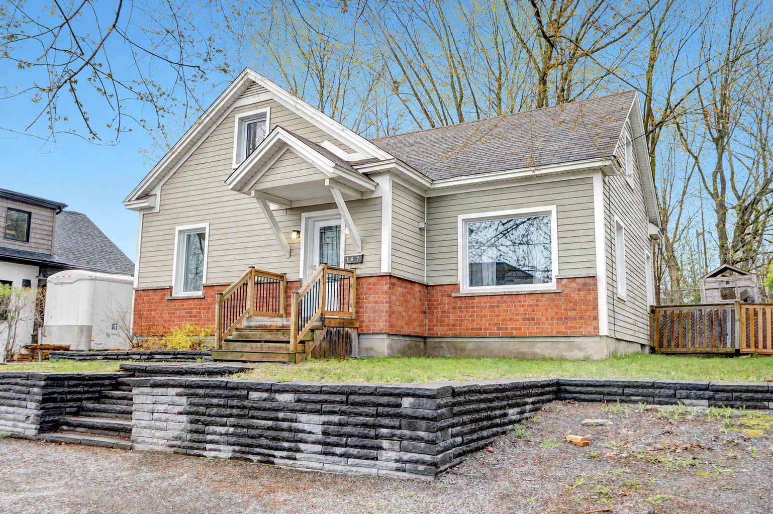 MLS: 15986300