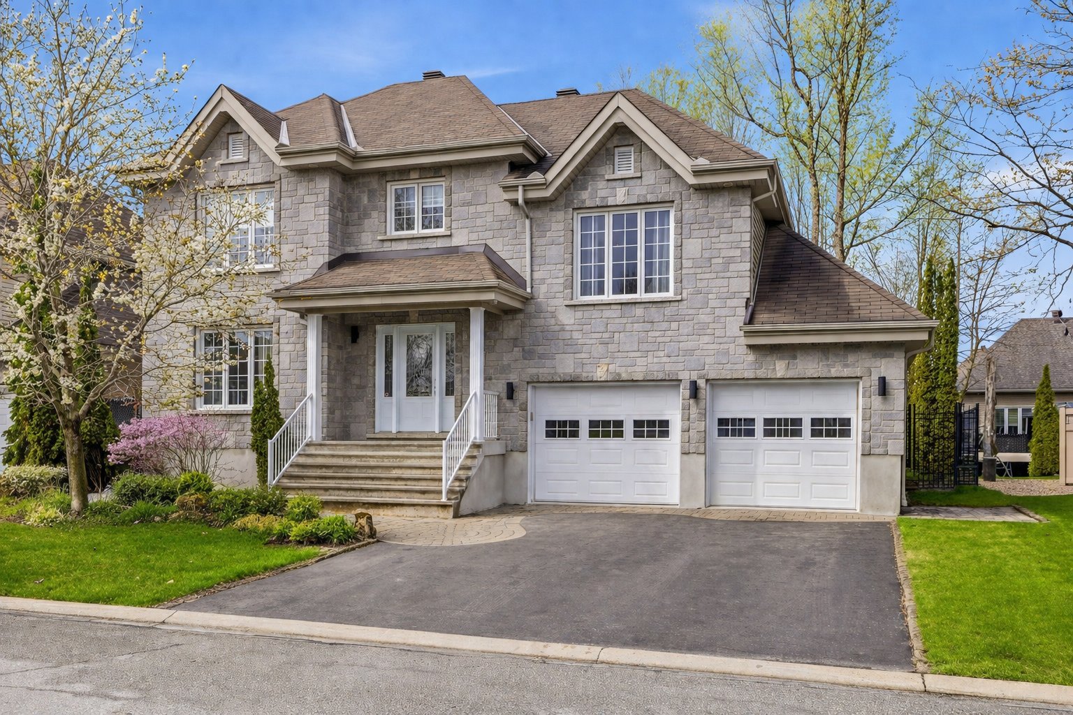 MLS: 25052636