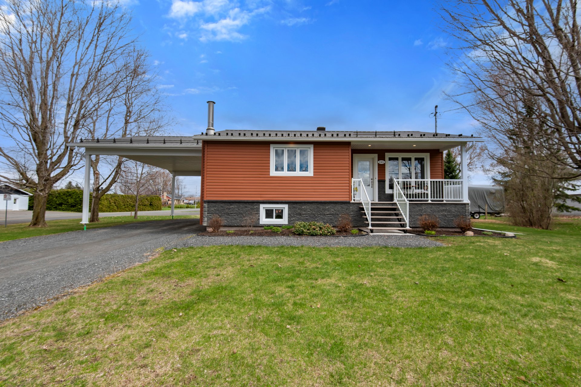 MLS: 25570630