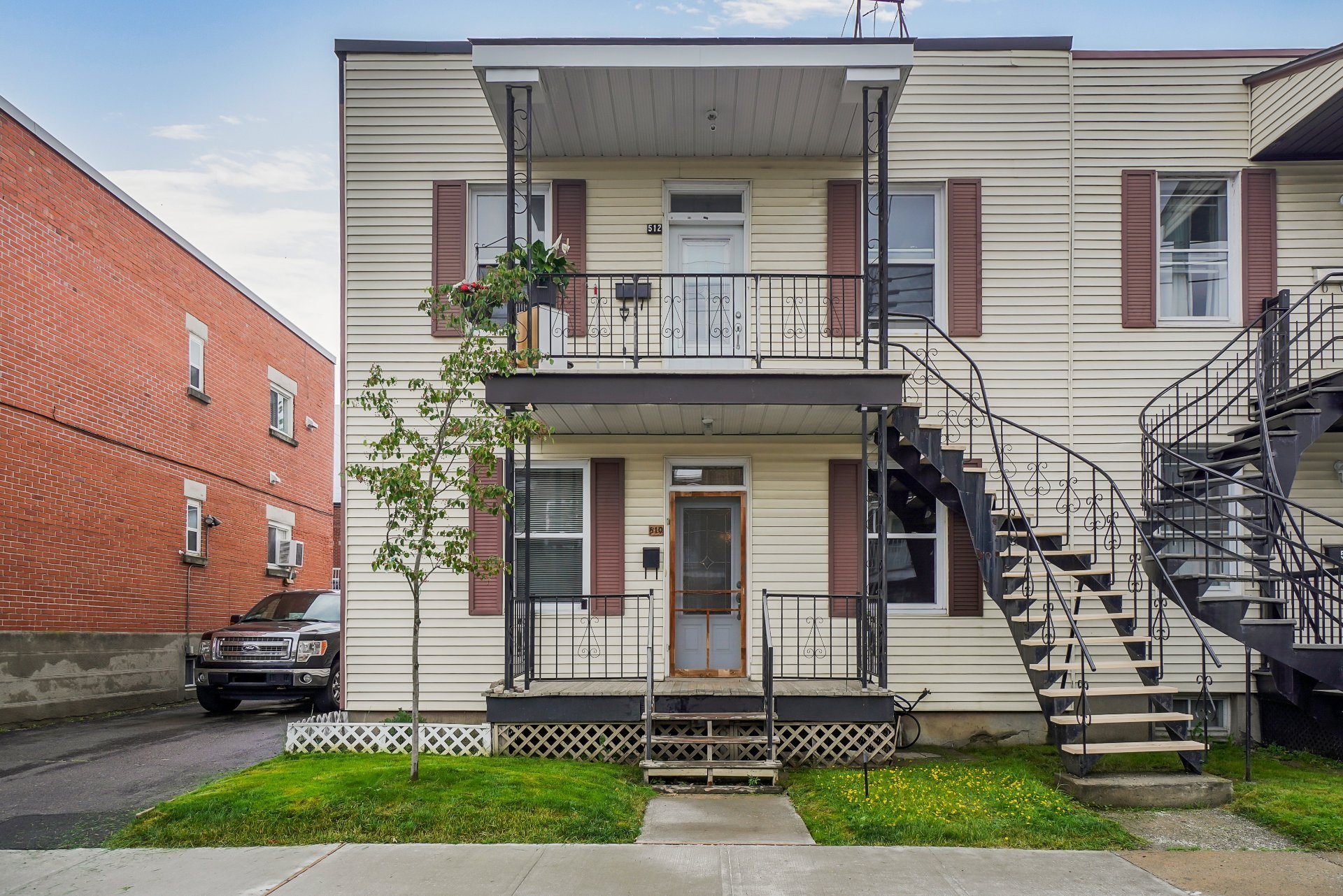 MLS: 28043934