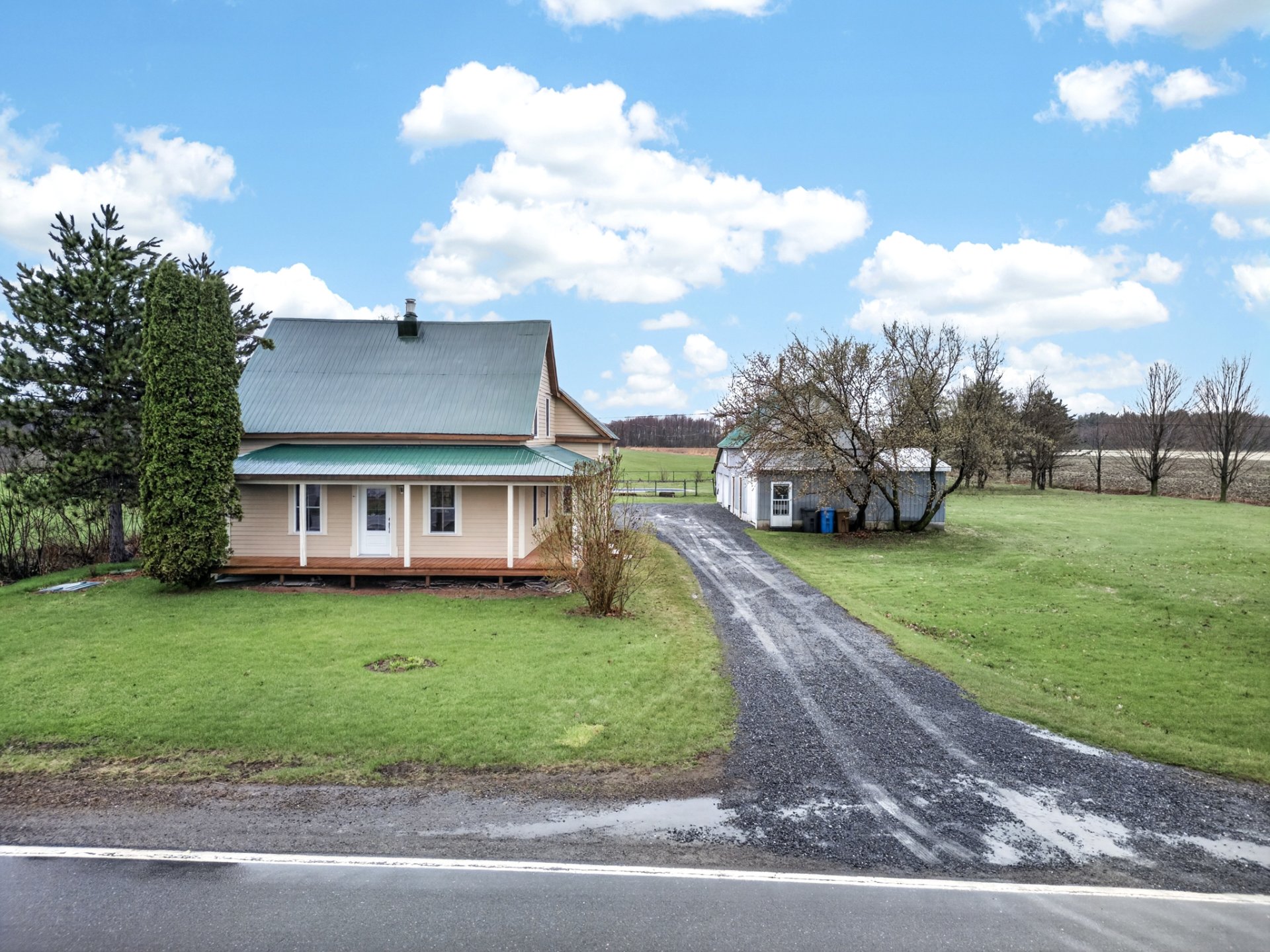 MLS: 28981261