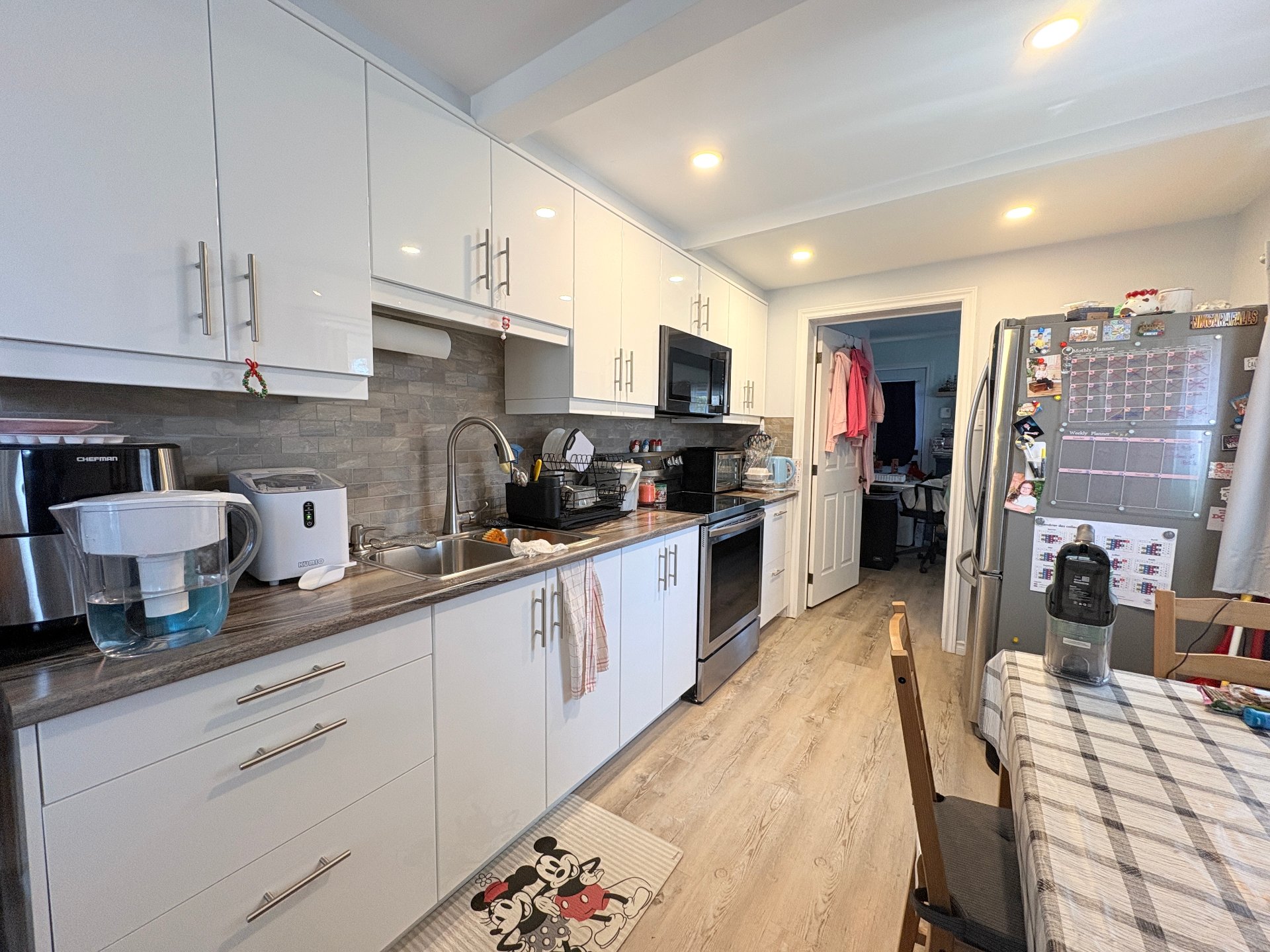 MLS: 26088973