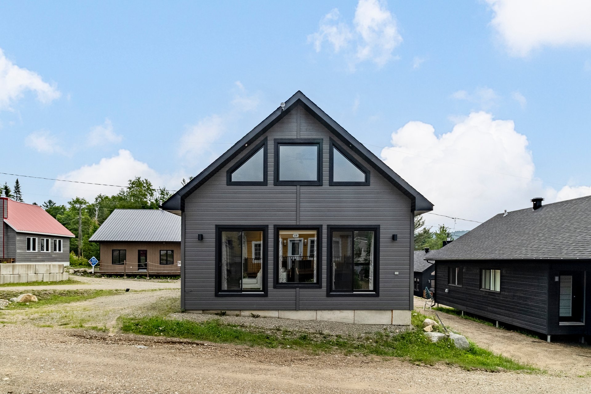 MLS: 17885653
