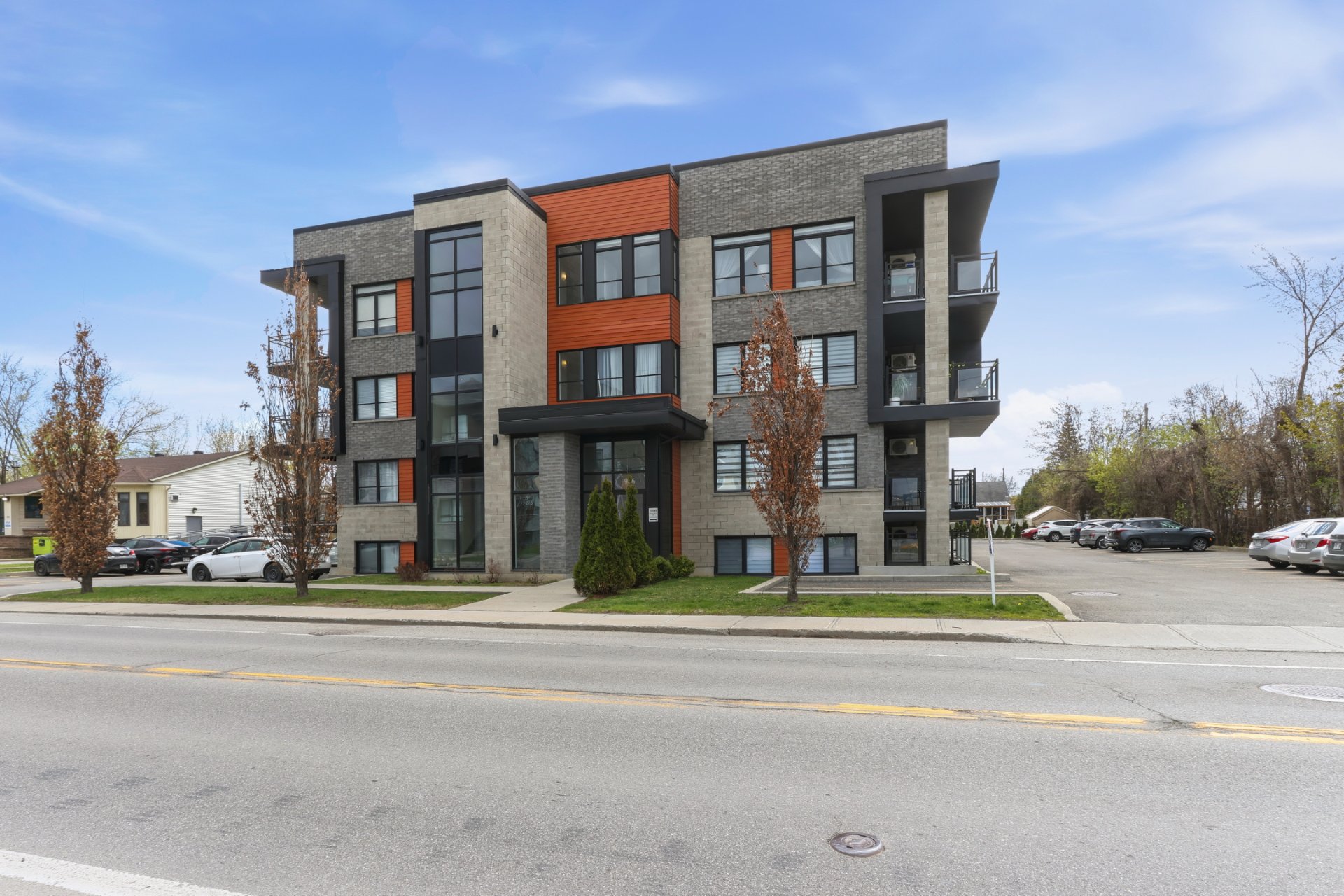 MLS: 21523973