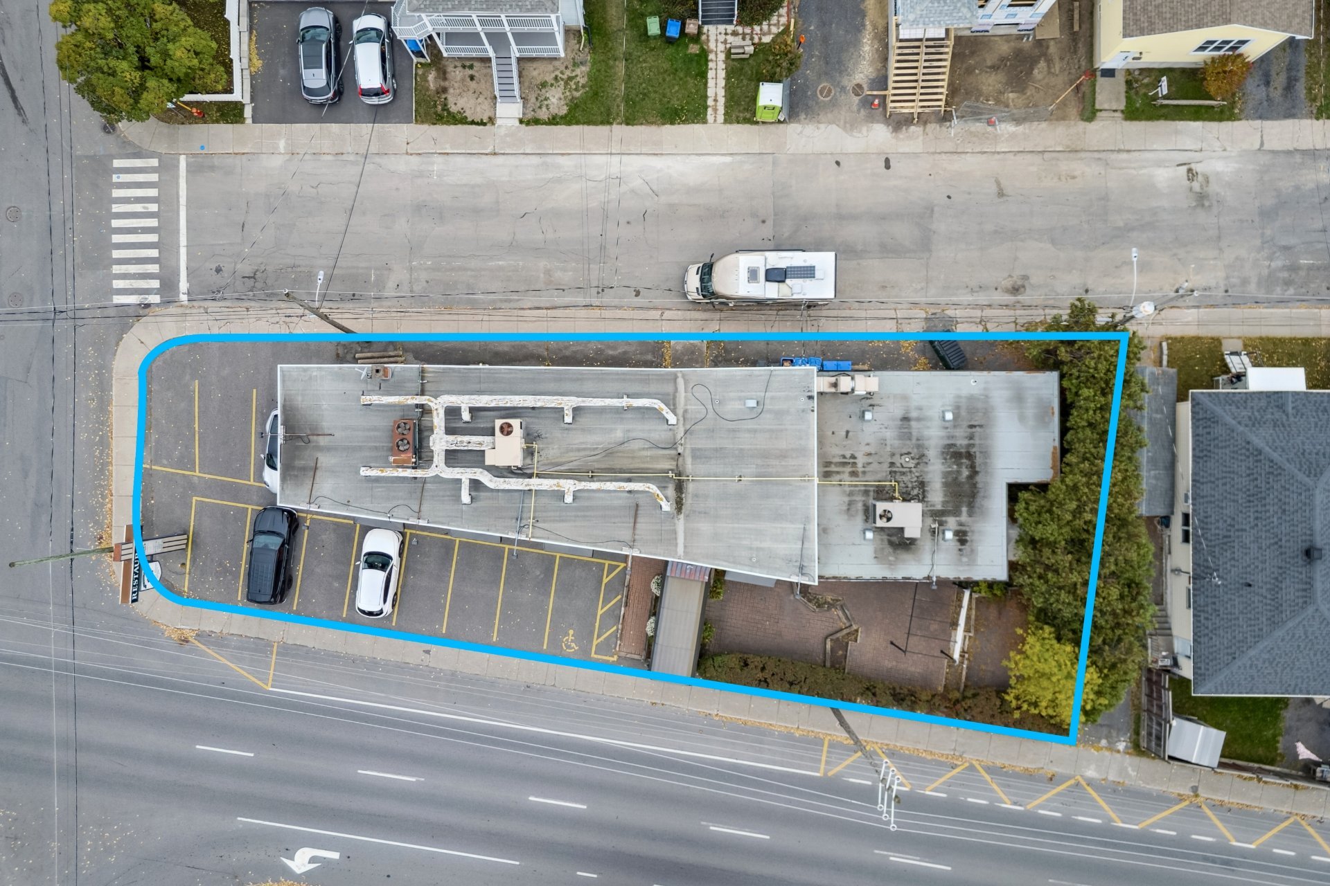 MLS: 28910693