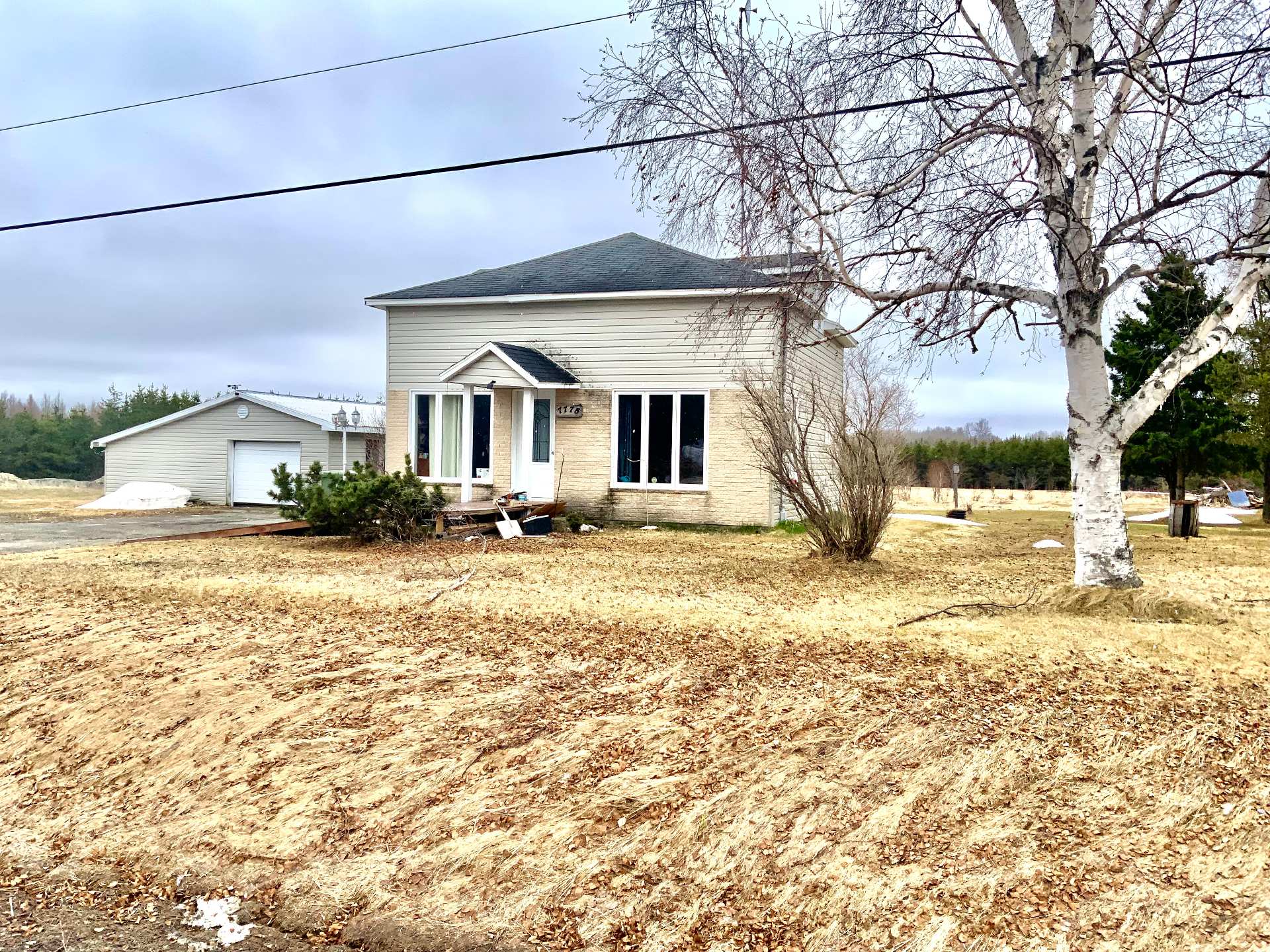 MLS: 22464198