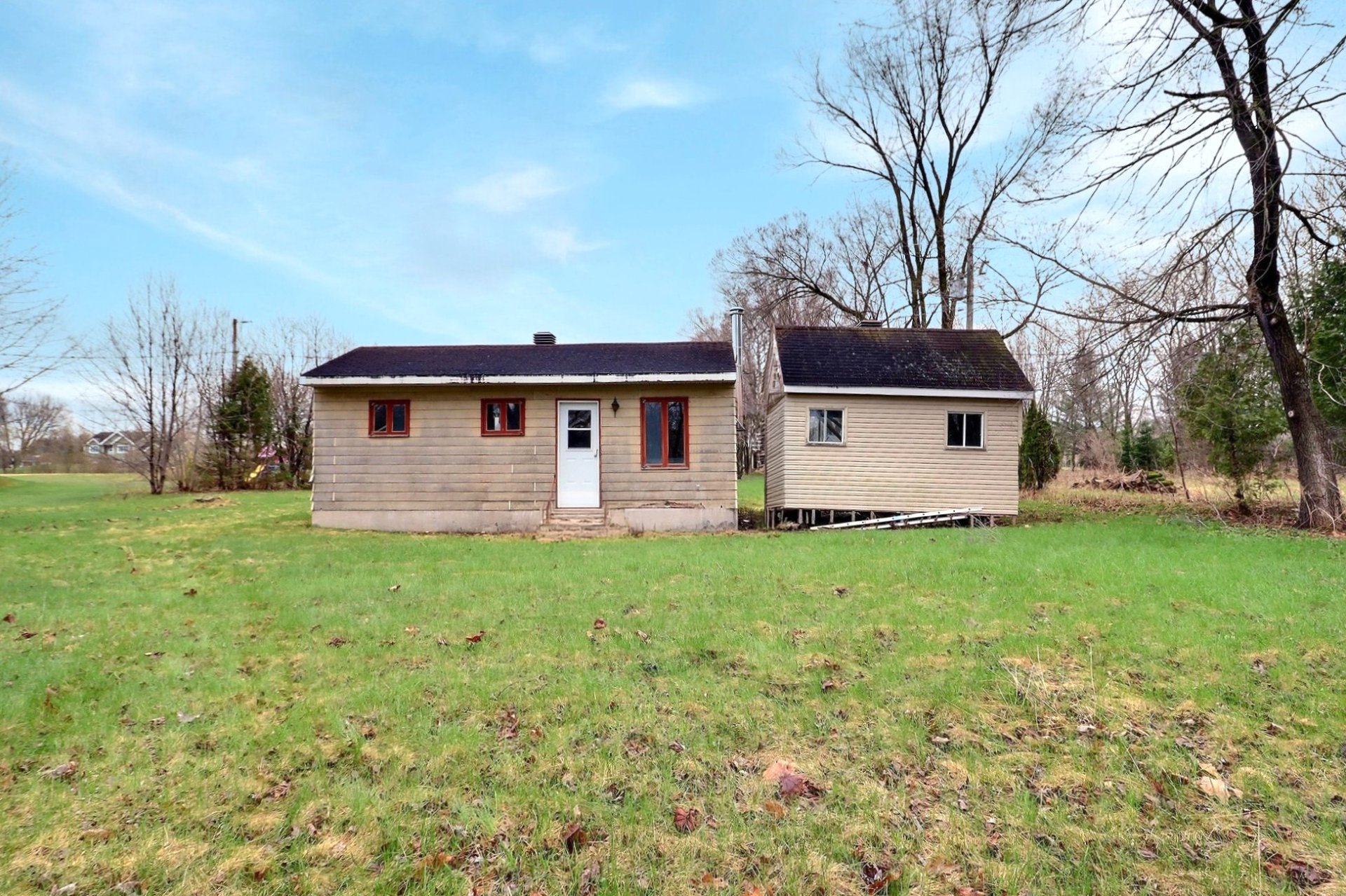 MLS: 22740346