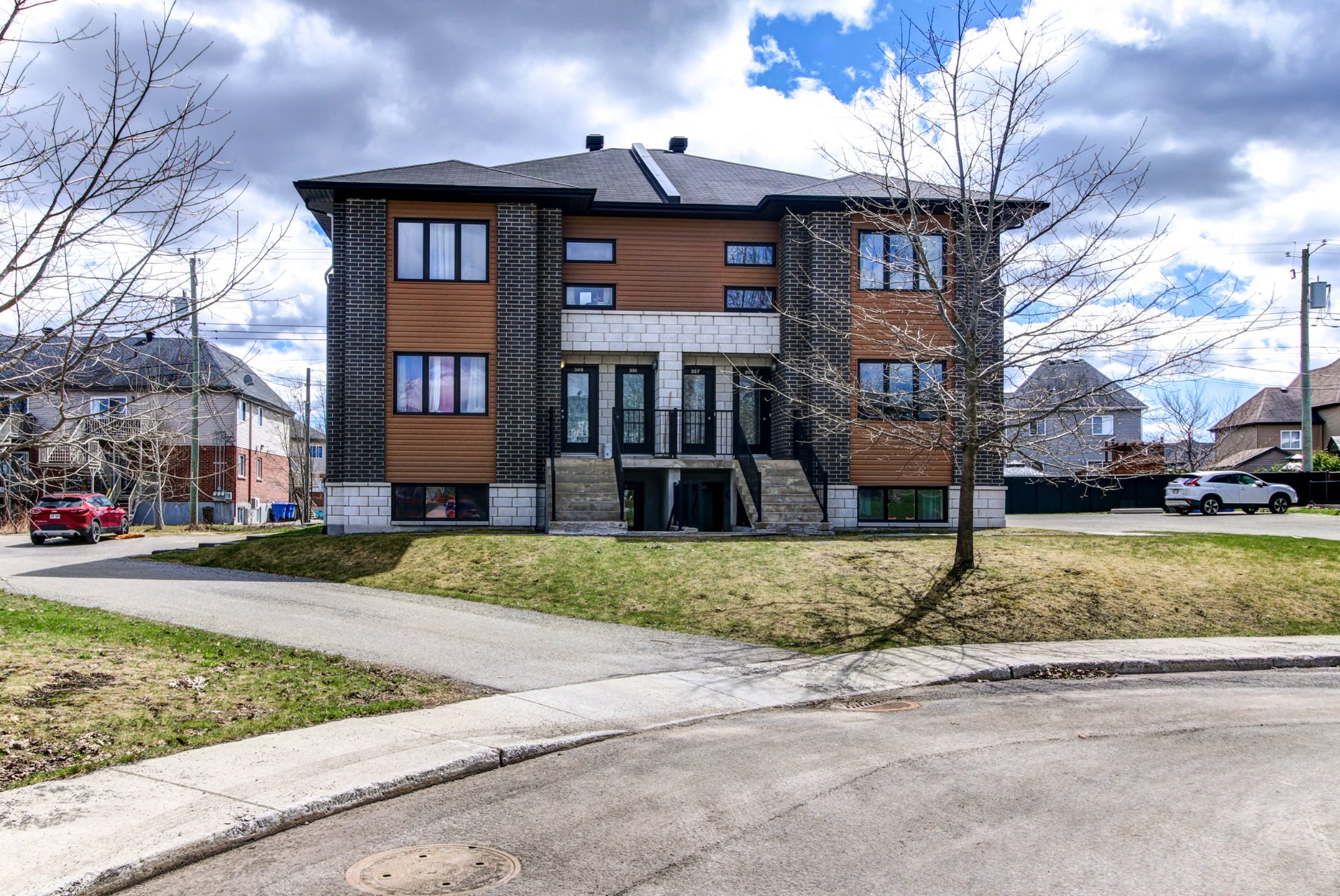 MLS: 22856587