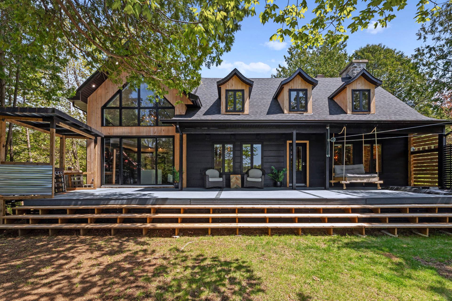 MLS: 28897405