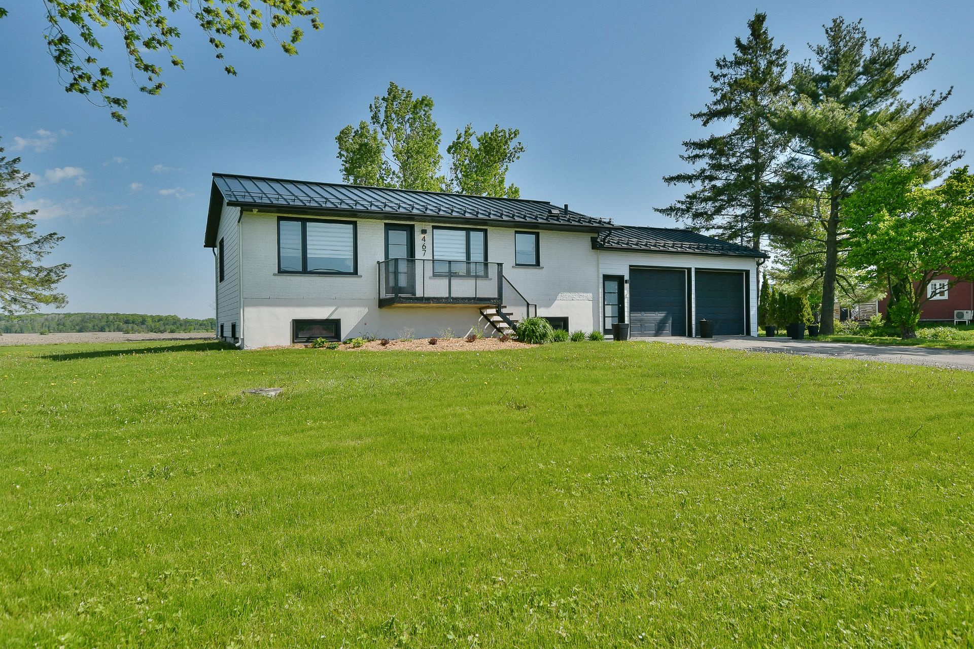 MLS: 23643975
