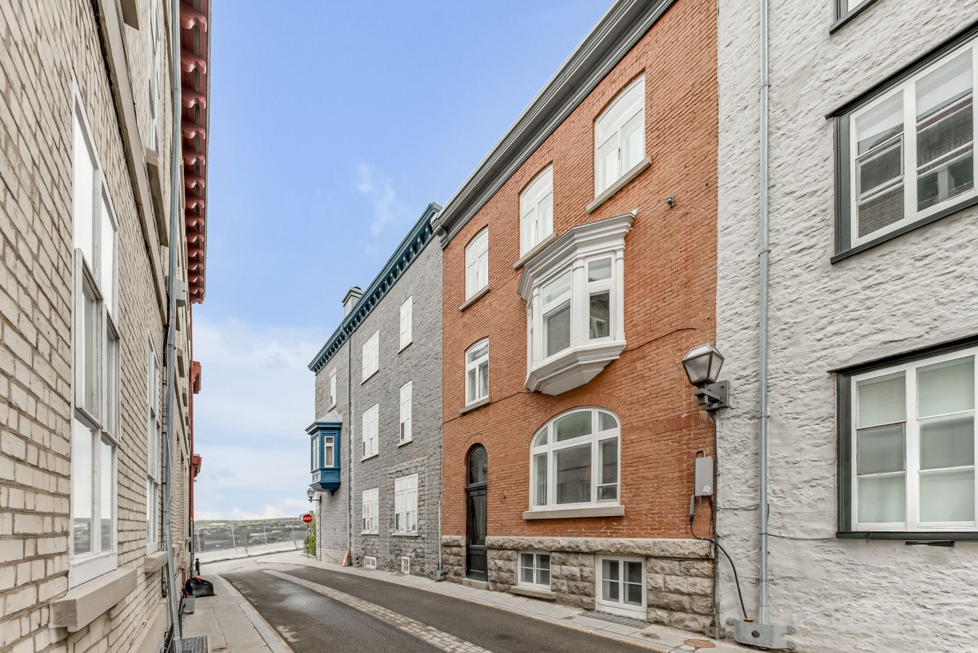 MLS: 18562558