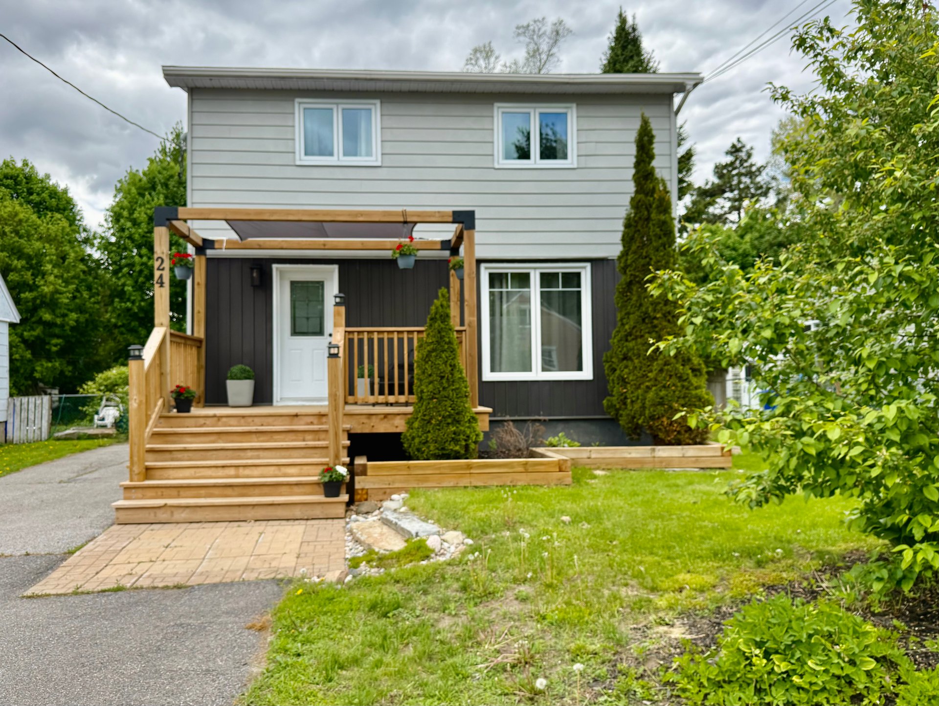 MLS: 24007363