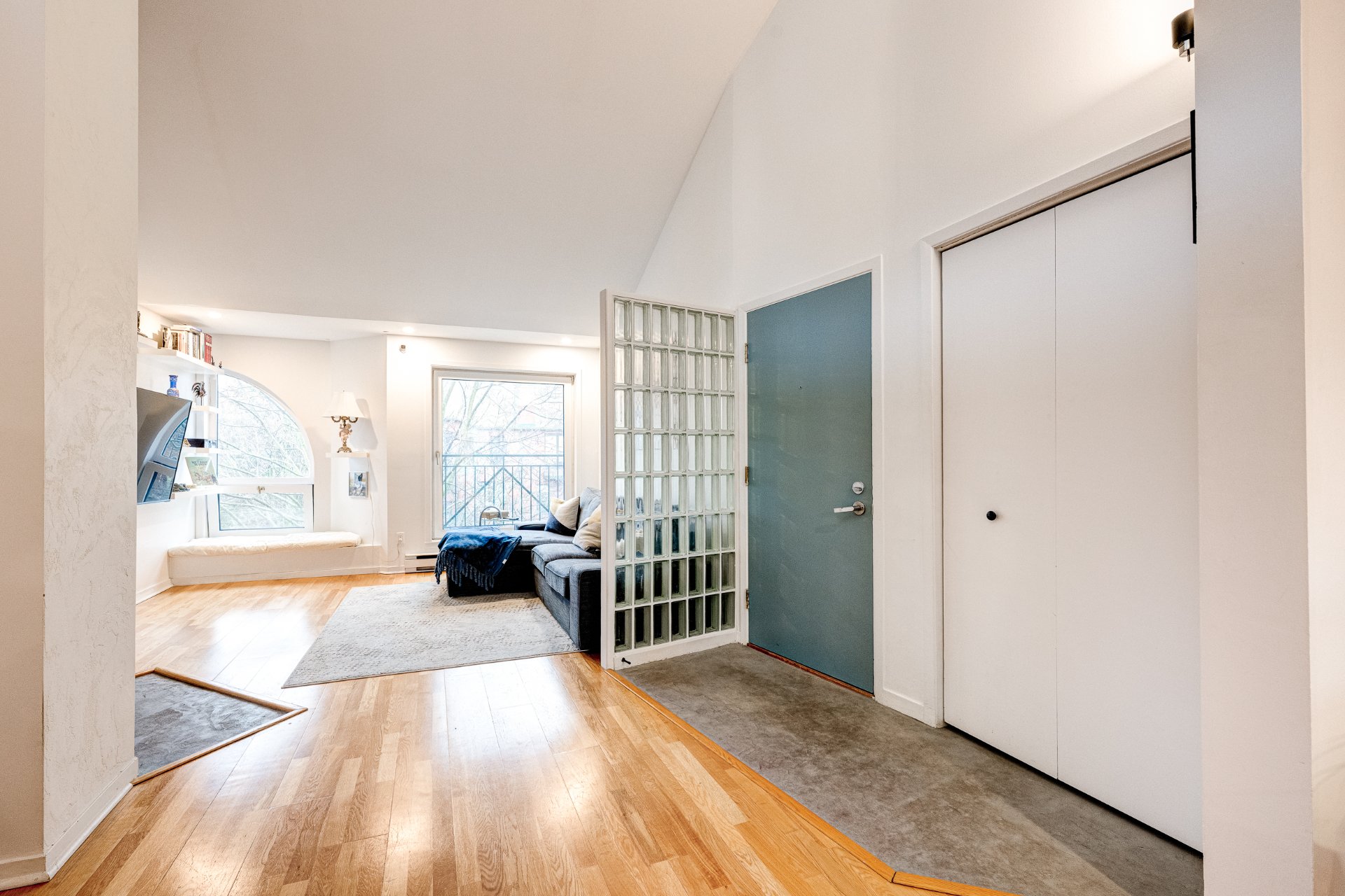MLS: 15906731