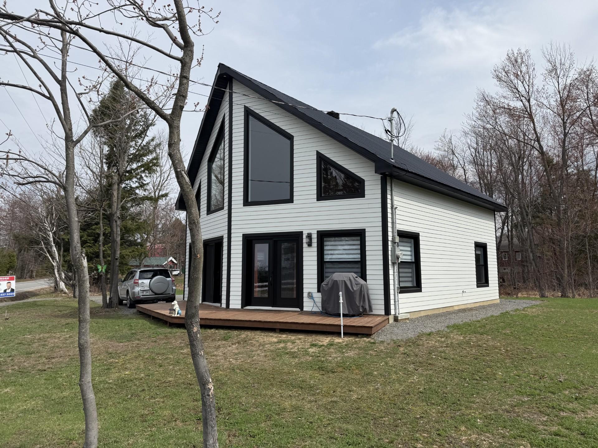 MLS: 25673744