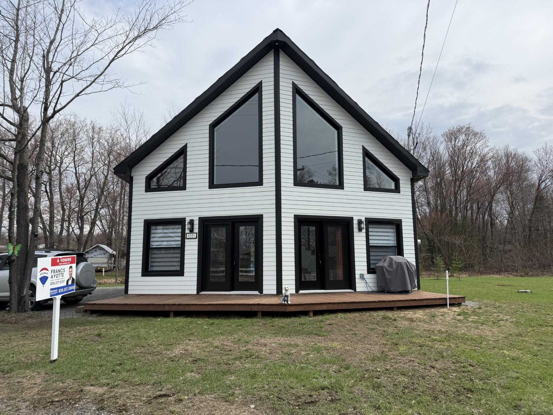 MLS: 25673744
