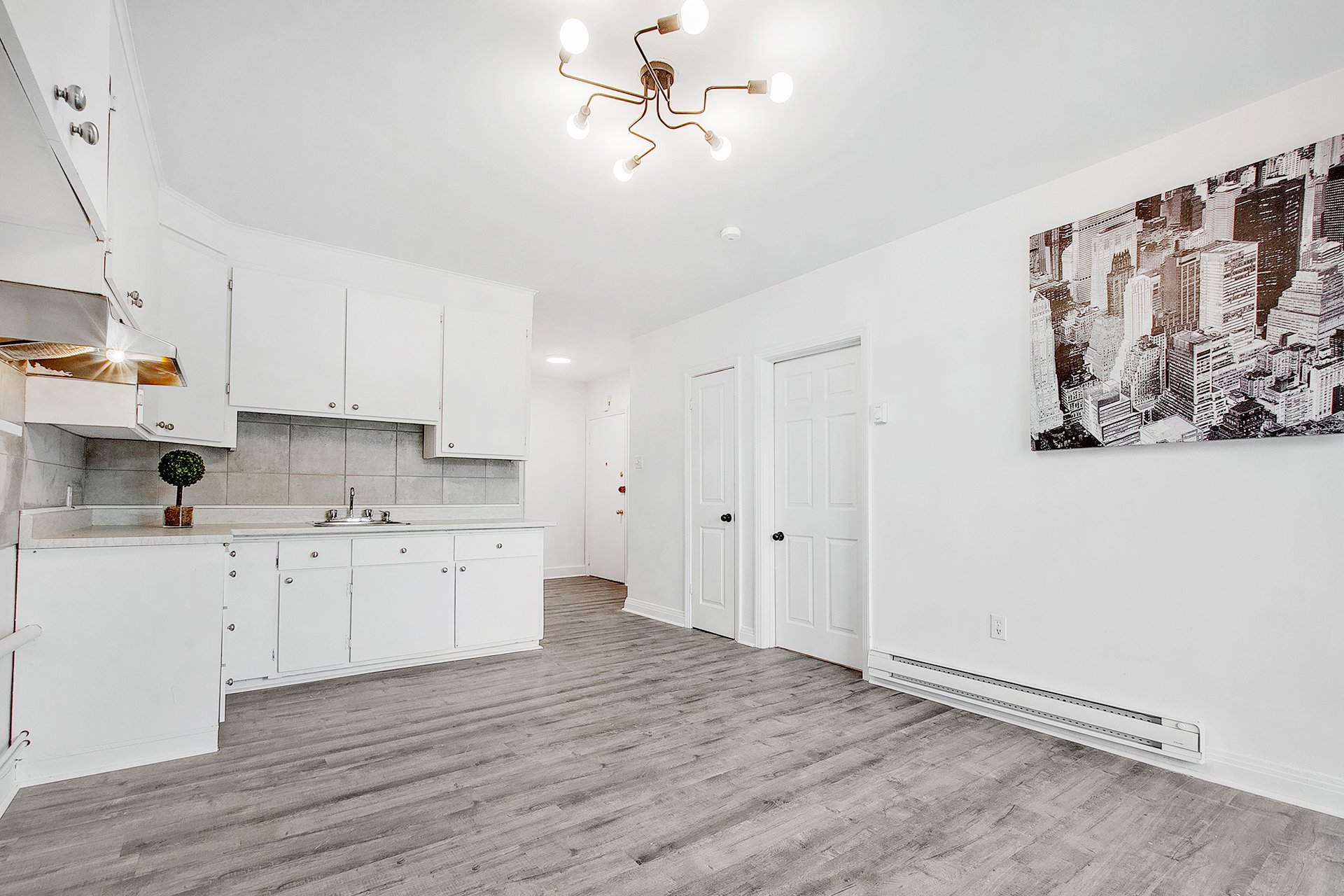 MLS: 21517800