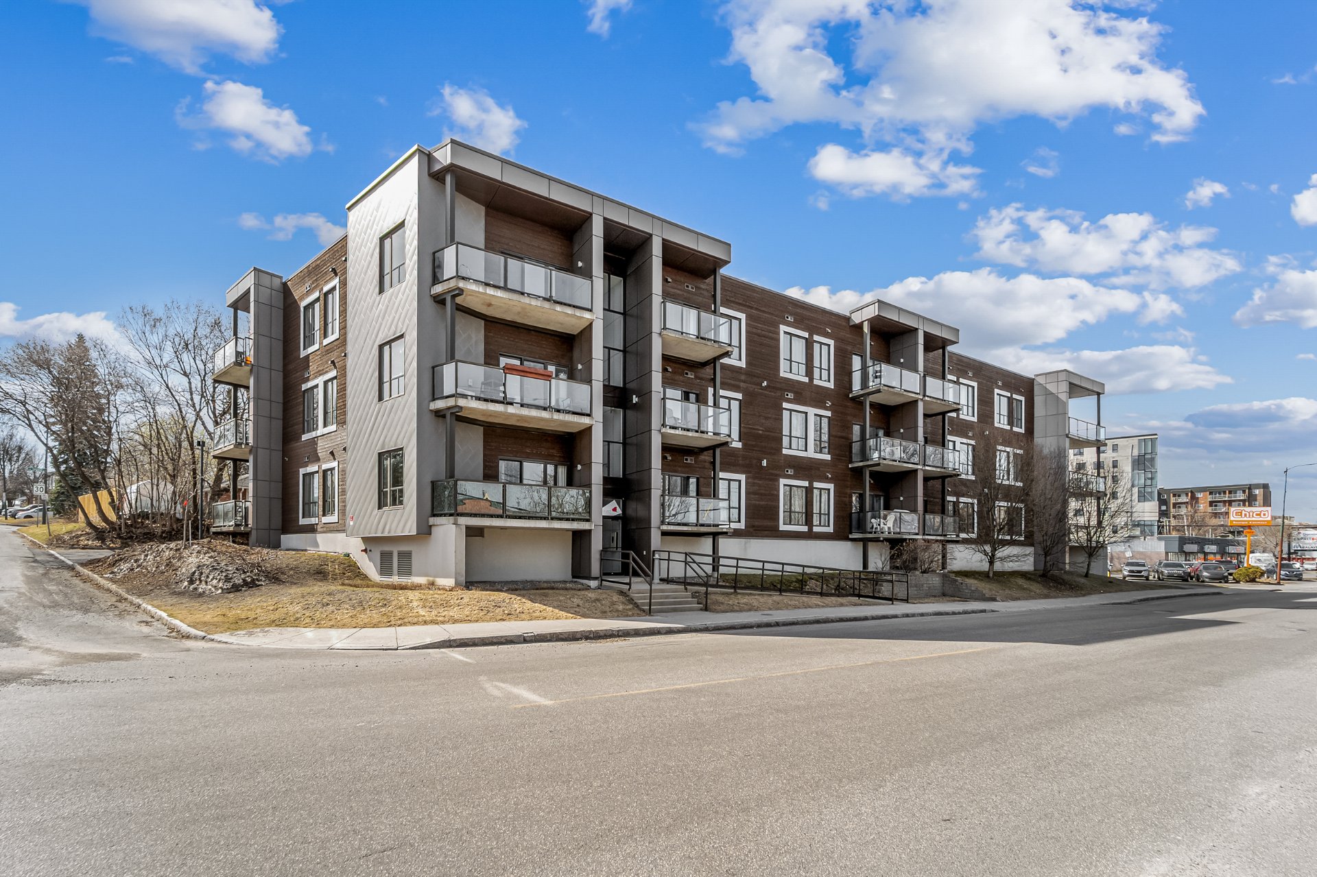 MLS: 18515743