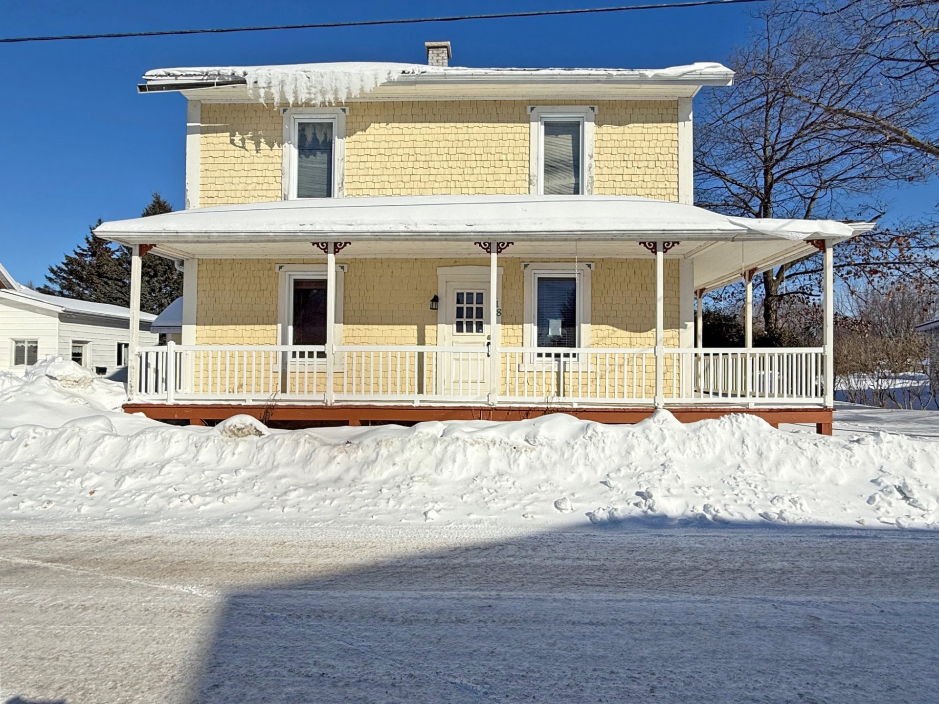MLS: 16480244