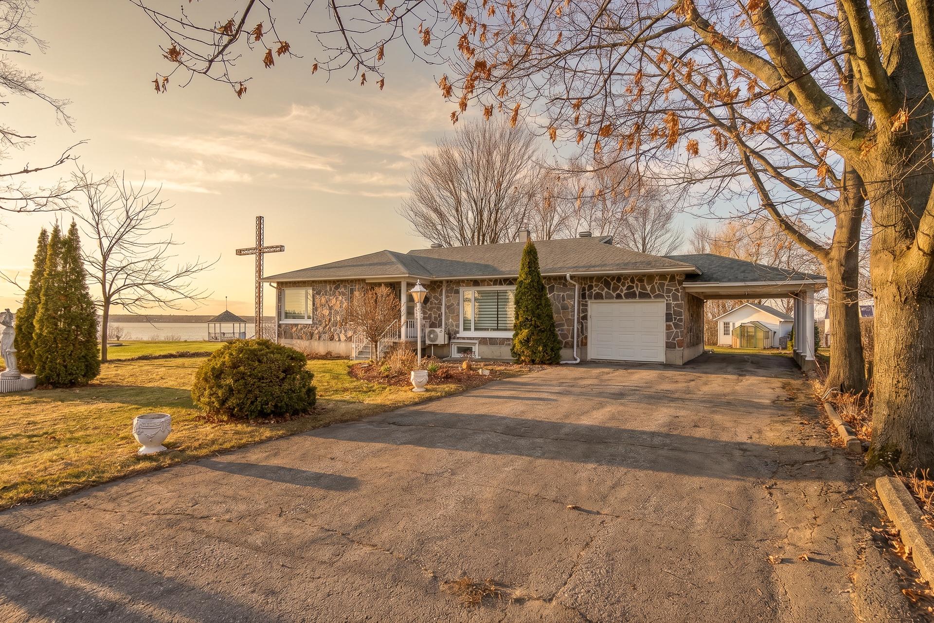 MLS: 21663996